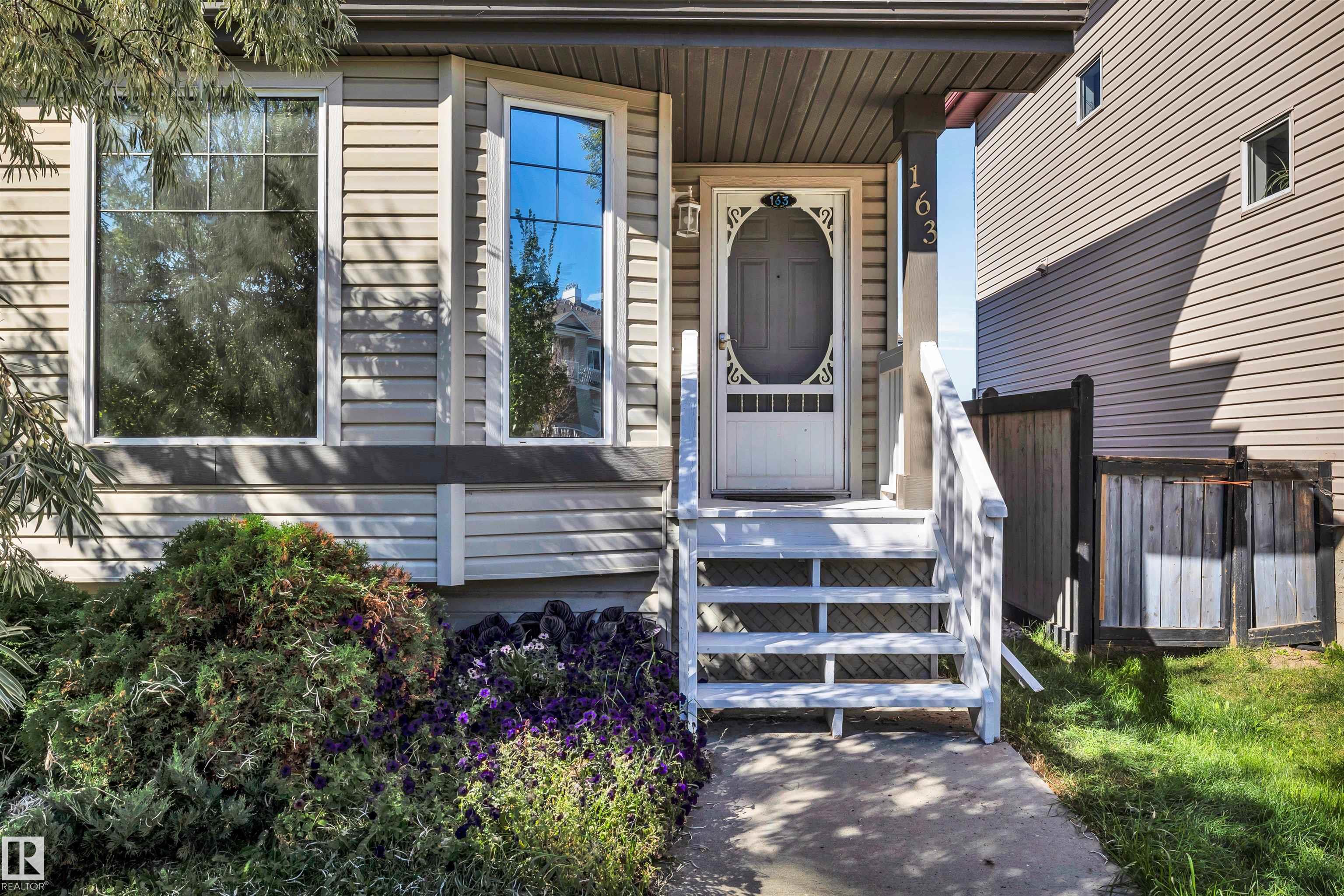 Photo 3 at 163 Bridgeport Boulevard, Bridgeport, Leduc