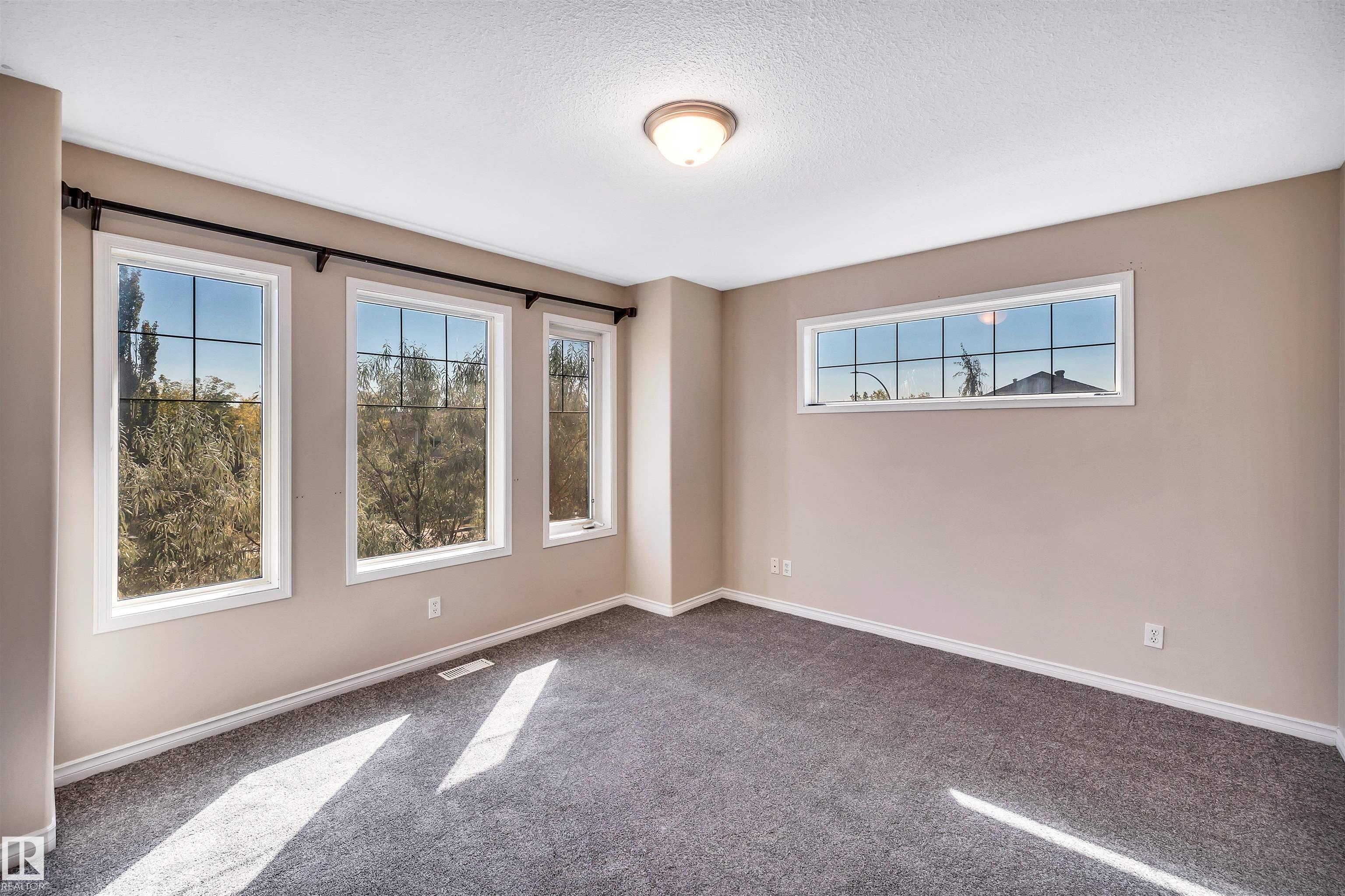 Photo 21 at 163 Bridgeport Boulevard, Bridgeport, Leduc