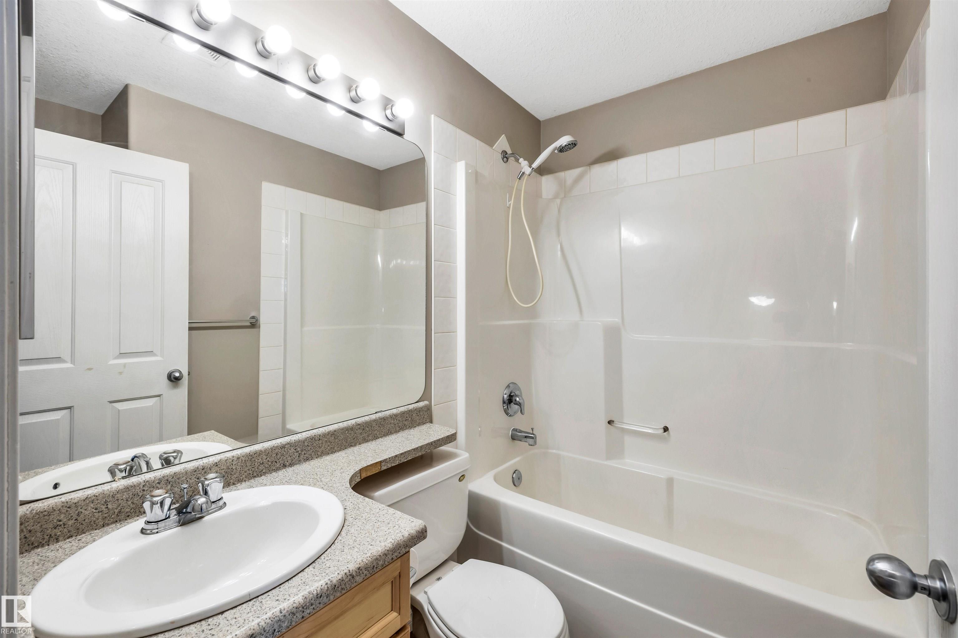 Photo 25 at 163 Bridgeport Boulevard, Bridgeport, Leduc