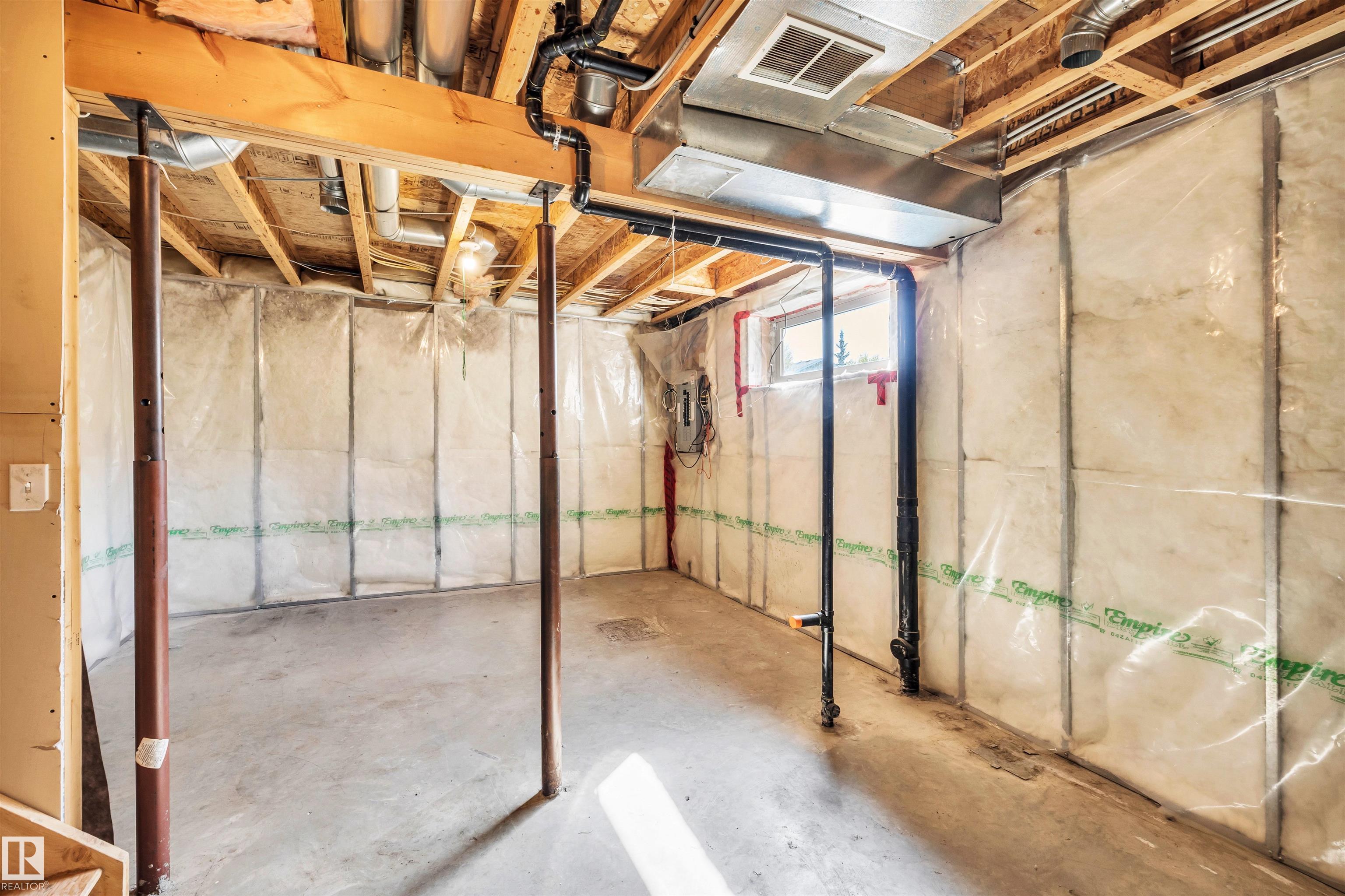 Photo 30 at 163 Bridgeport Boulevard, Bridgeport, Leduc