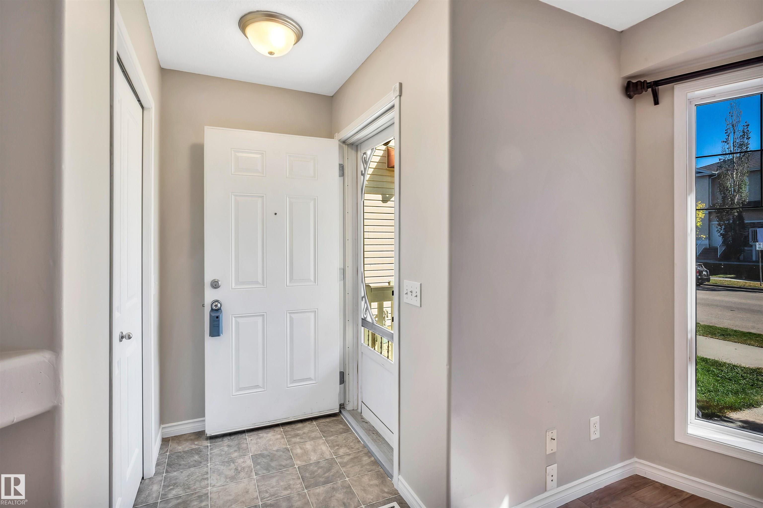 Photo 4 at 163 Bridgeport Boulevard, Bridgeport, Leduc