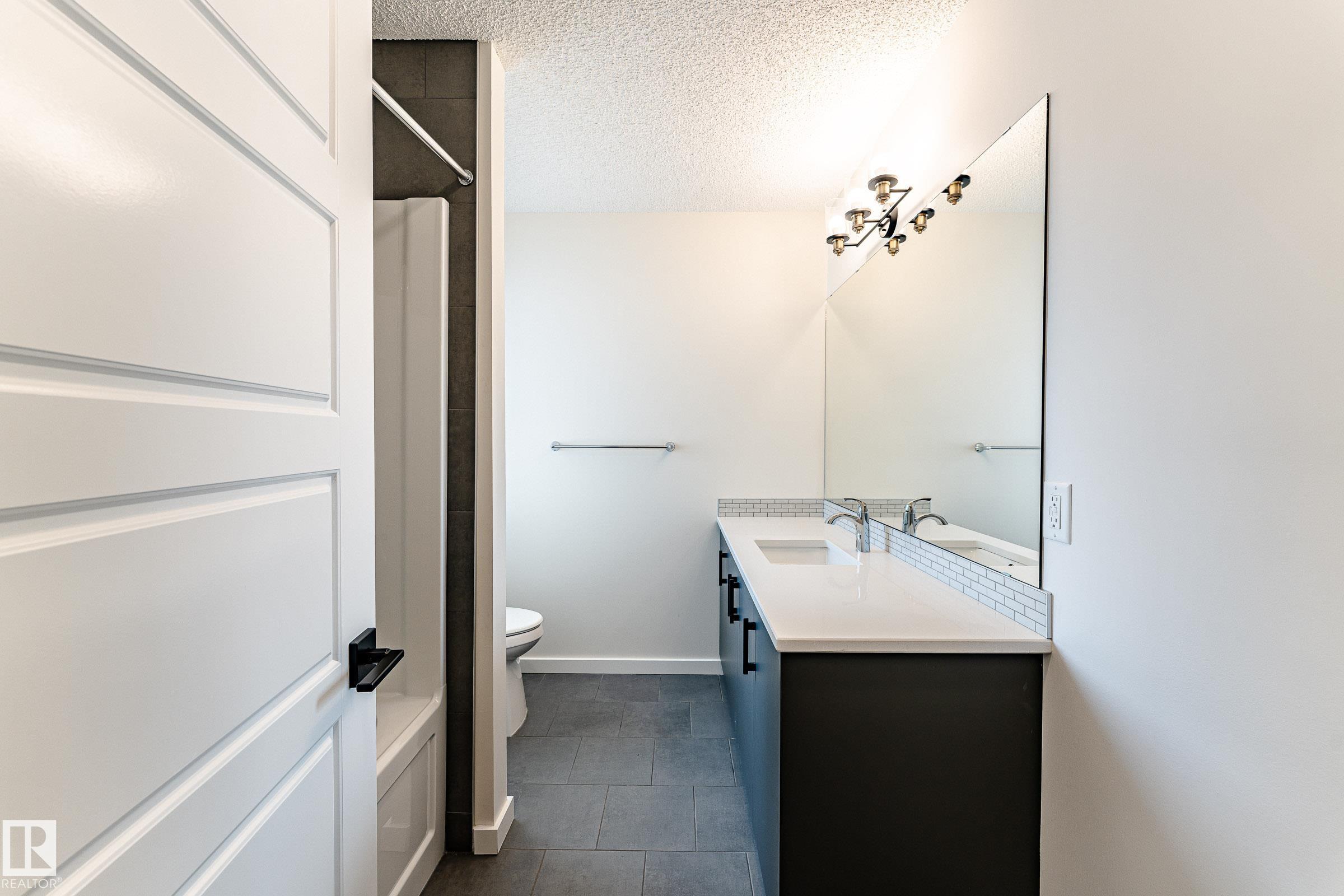 Photo 33 at 2684 Donaghey Crescent SW, Desrochers Area, Edmonton