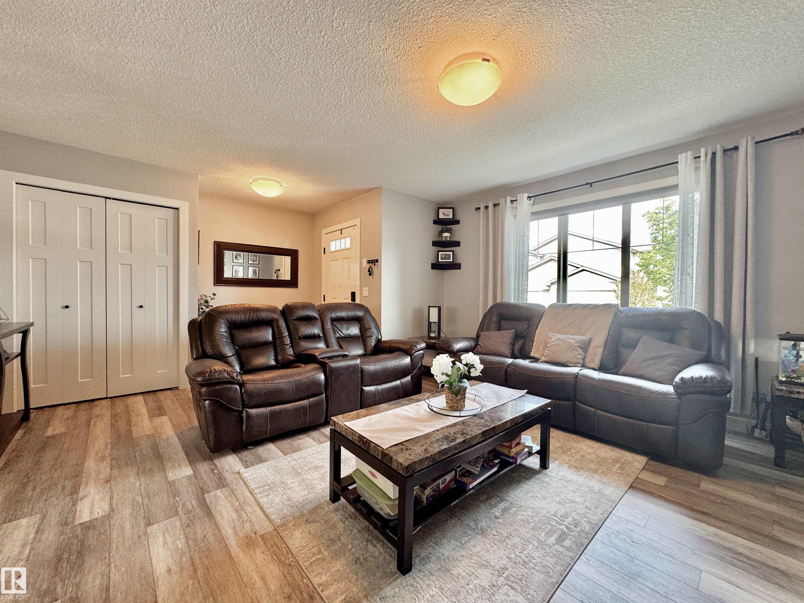 Photo 3 at 189 Radcliffe Wynd, South Pointe, Fort Saskatchewan