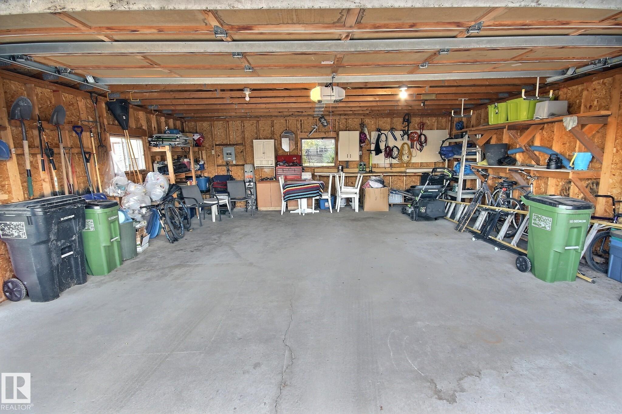 http://cdnparap120.paragonrels.com/ParagonImages/Property/p12/RAE/225371222/25/0/0/43baae2dab95f599b79d26b9c58a9b0a/1/1e3ee61ea6d95d9a9177952fddae4b00/225371222-33d59852-8e56-47d2-9063-4ece9d25b3e0.JPG