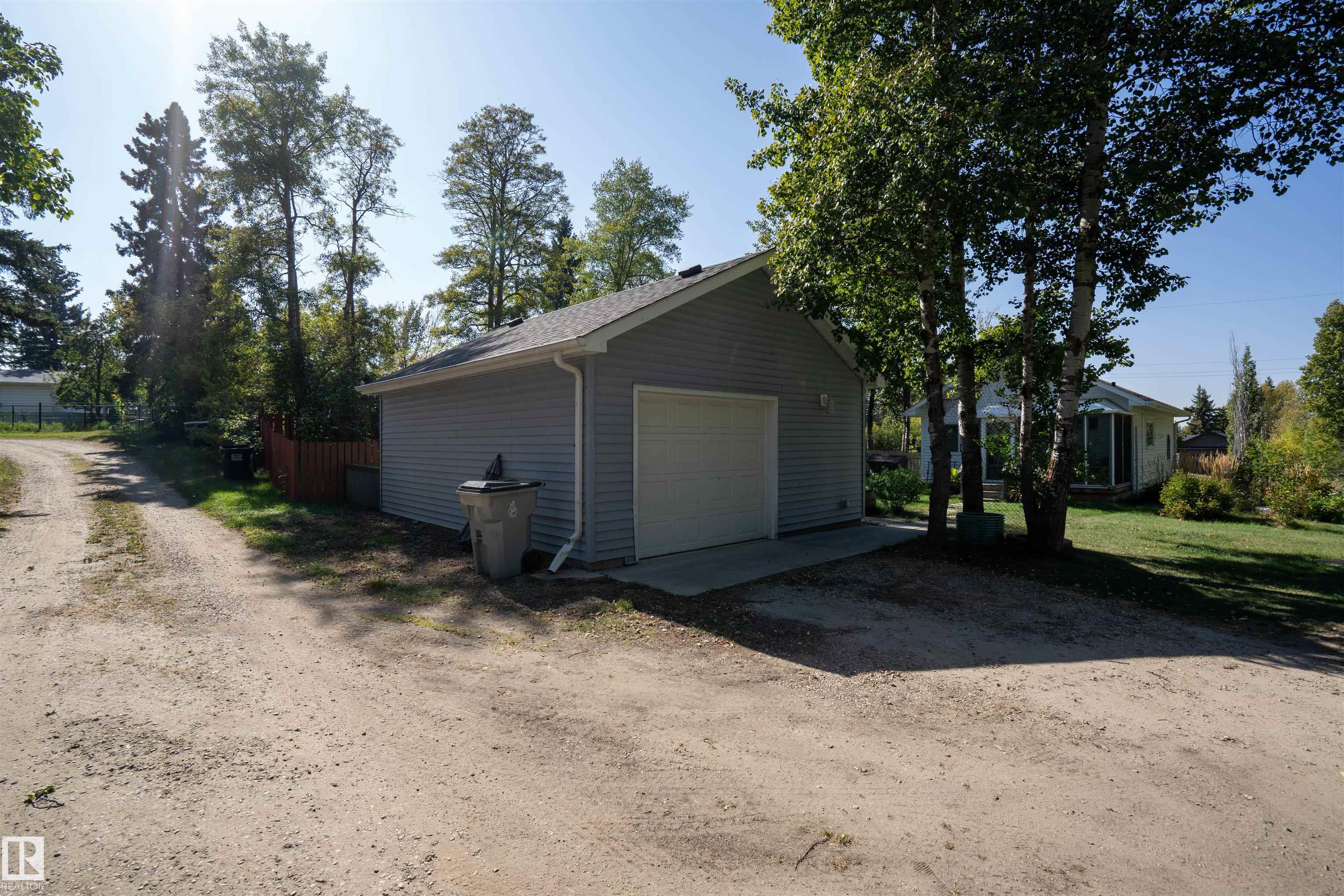 Photo 33 at 514 & 515 Lakeside Drive, Spring Lake, Rural Parkland County