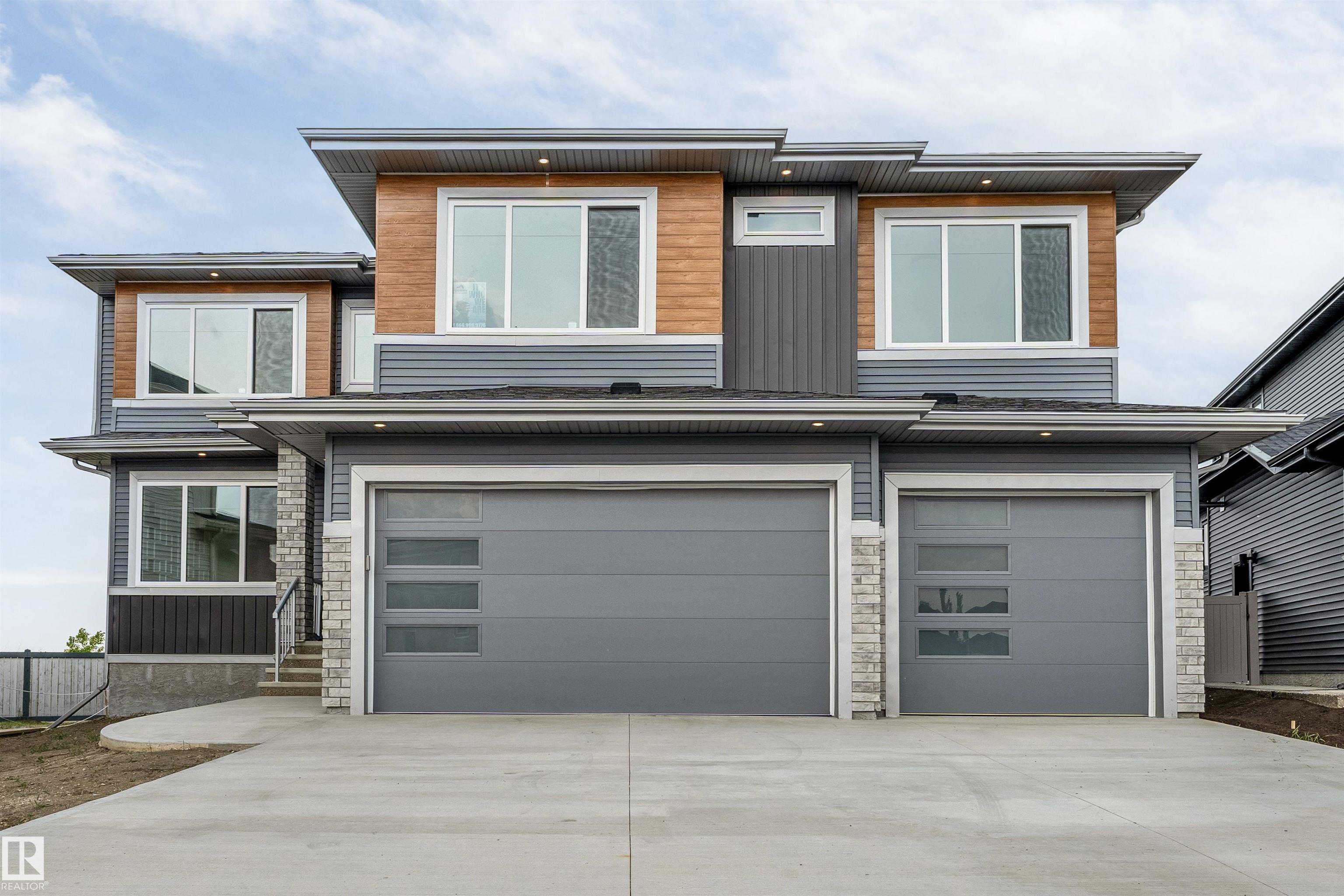 Photo 2 at 29 Darby Crescent, Deer Park, Spruce Grove