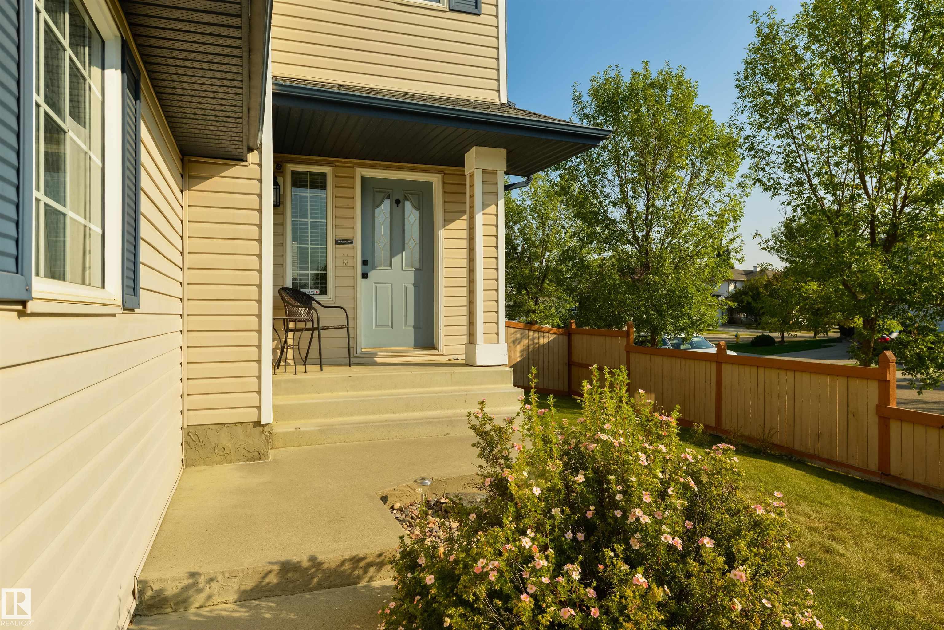 Photo 2 at 13 Willis Crescent, Windrose, Leduc