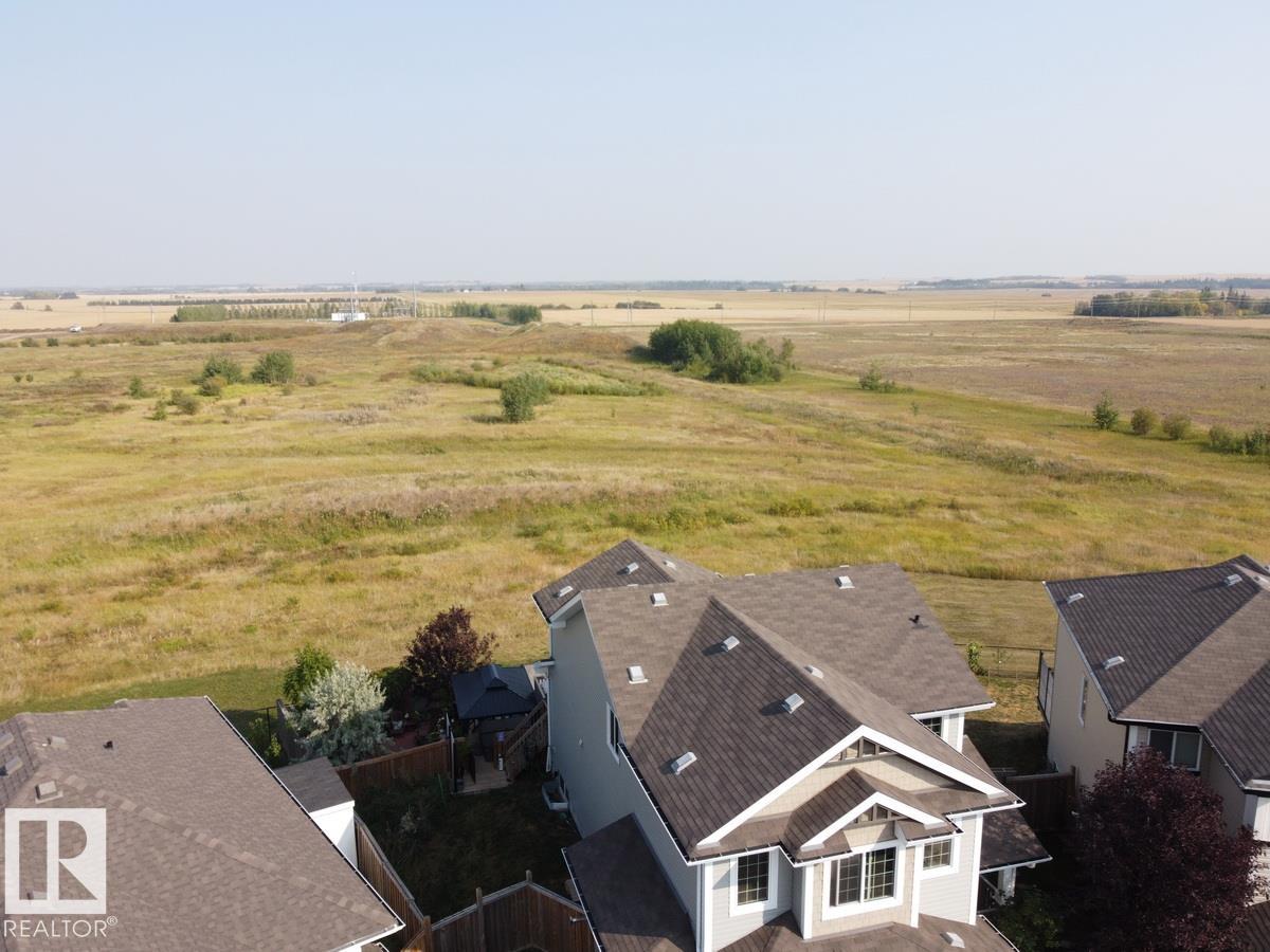 Photo 3 at 17 Garcia Close, Sienna, Fort Saskatchewan