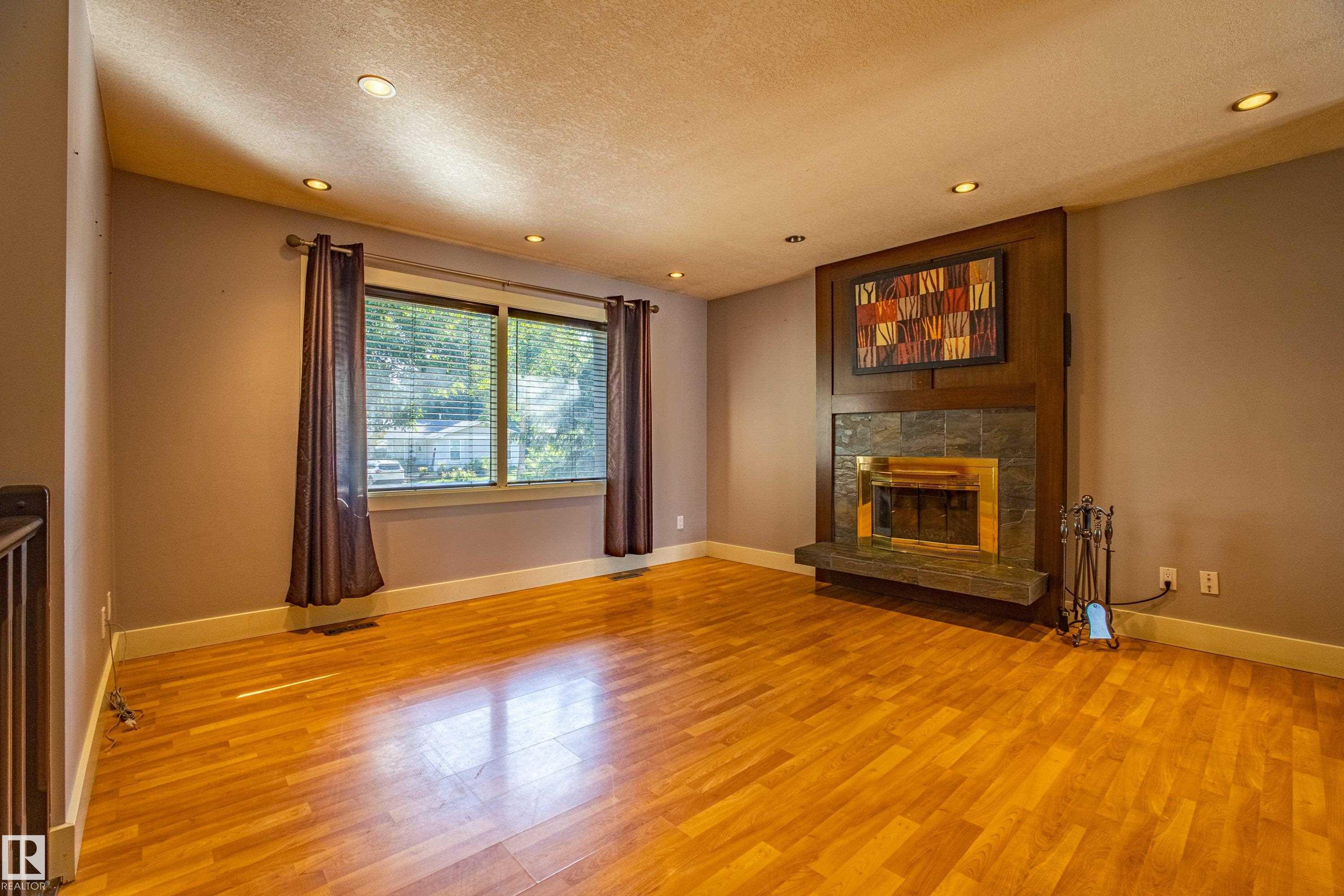 Photo 3 at 18 Lockhart Drive, Lacombe Park, St. Albert