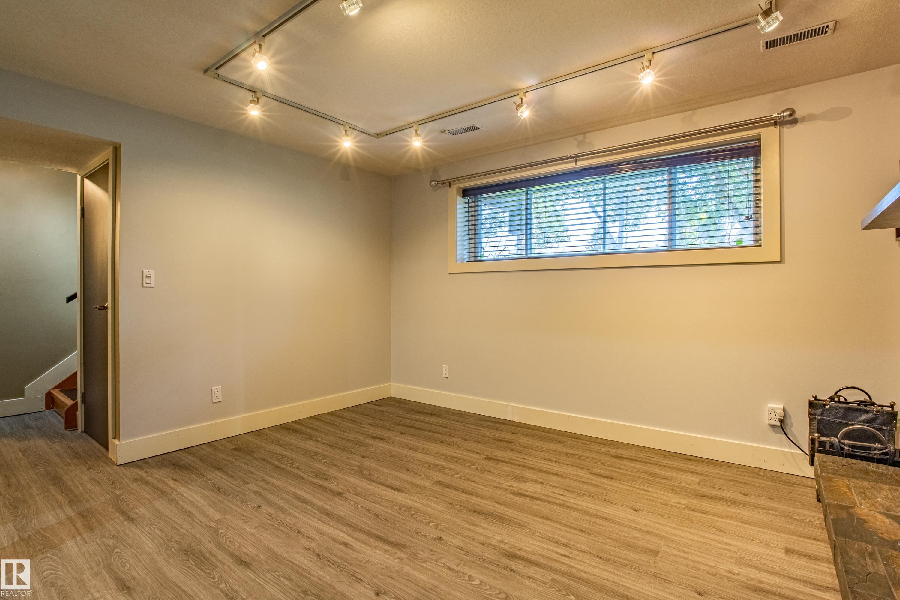 Photo 35 at 18 Lockhart Drive, Lacombe Park, St. Albert