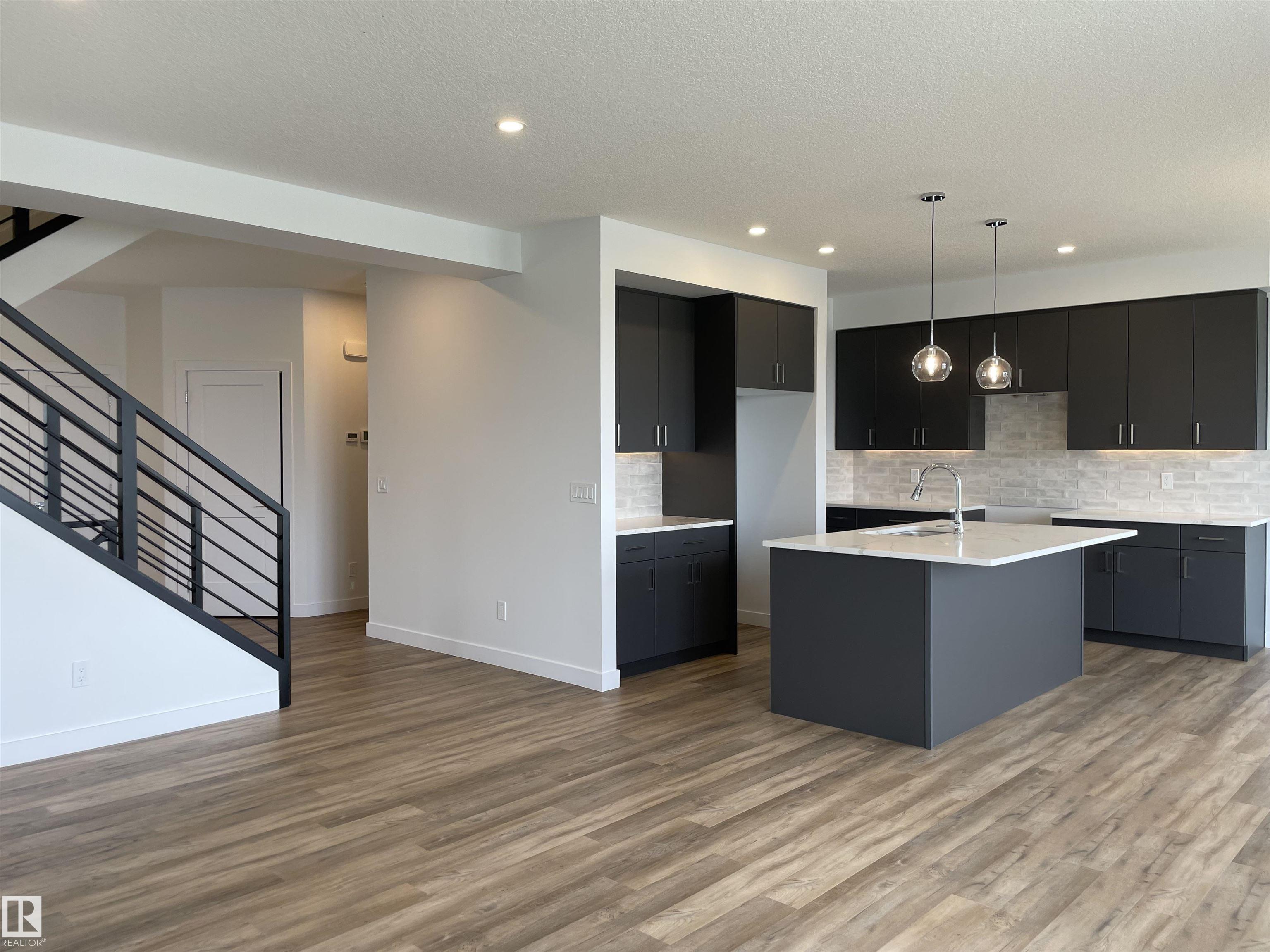 Photo 11 at 10226 92a Avenue, Morinville