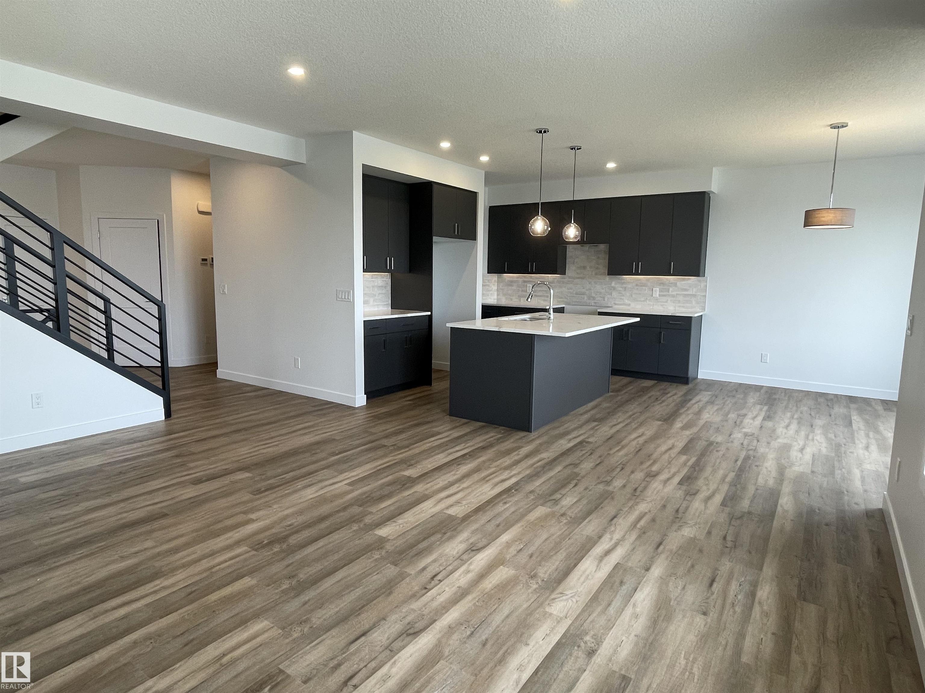 Photo 15 at 10226 92a Avenue, Morinville