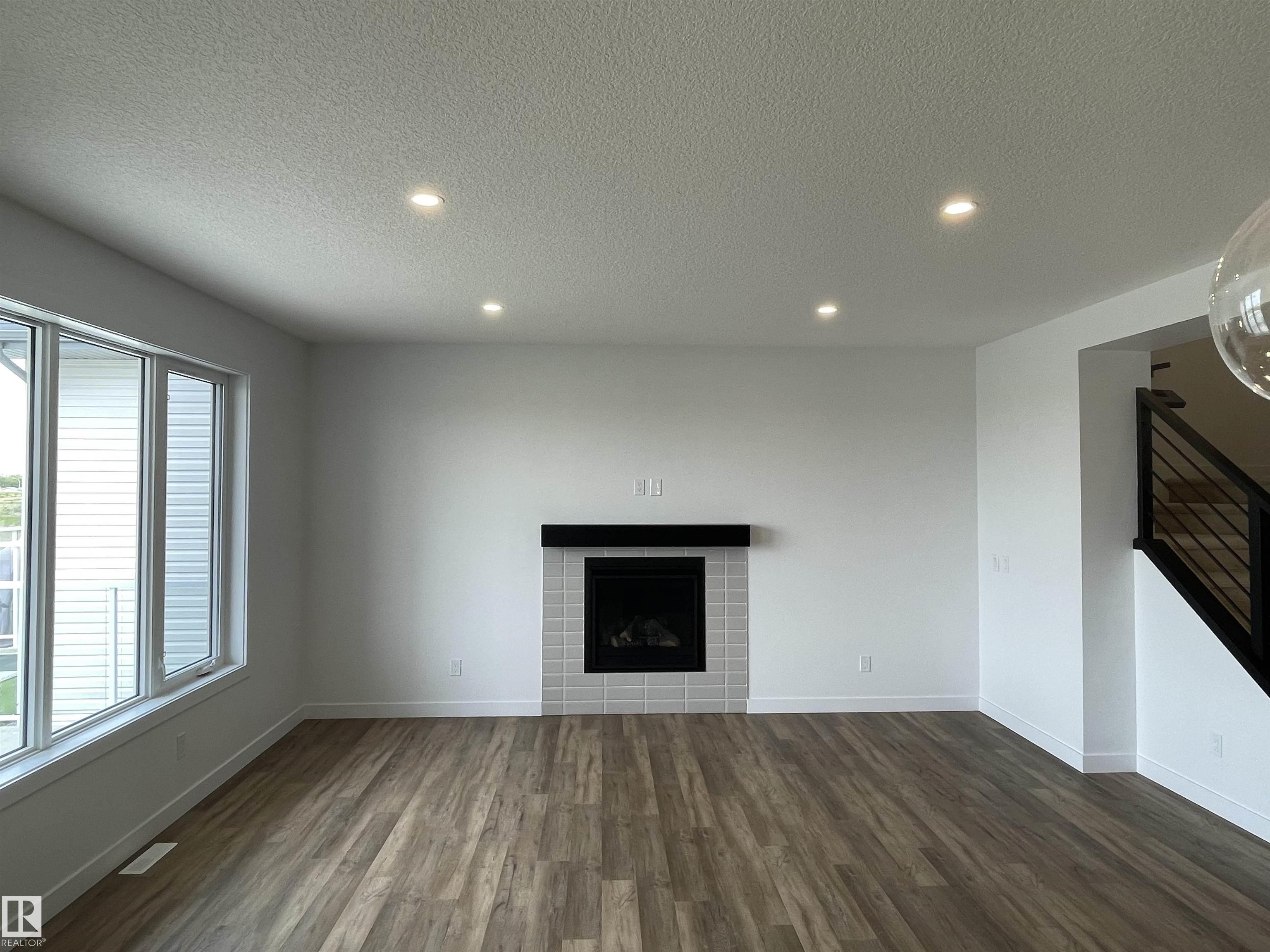 Photo 22 at 10226 92a Avenue, Morinville