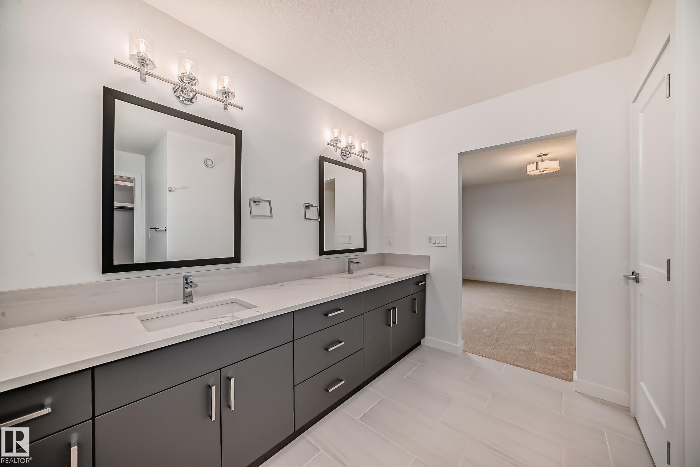 Photo 33 at 10226 92a Avenue, Morinville