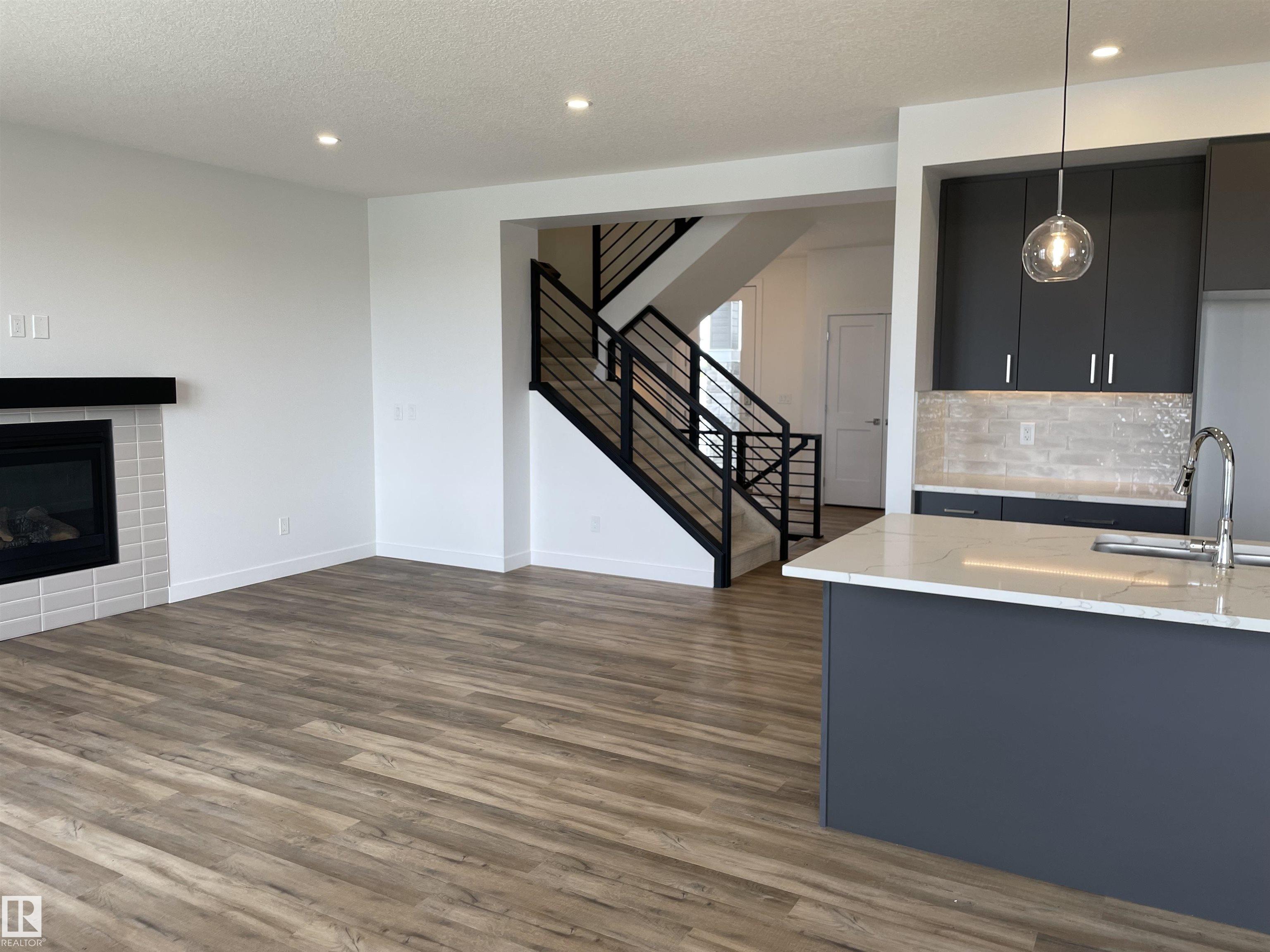 Photo 6 at 10226 92a Avenue, Morinville