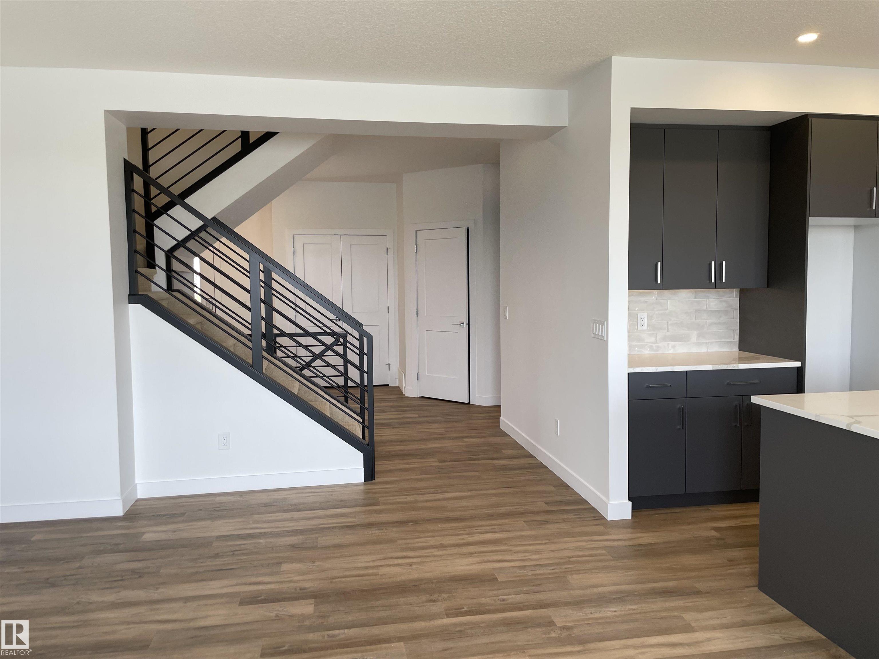 Photo 8 at 10226 92a Avenue, Morinville