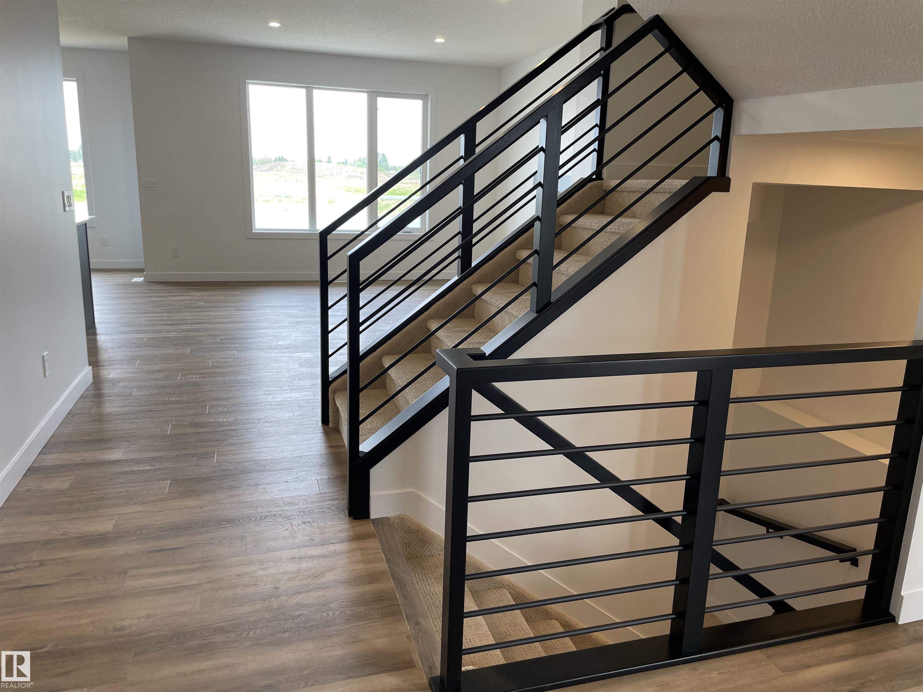 Photo 9 at 10226 92a Avenue, Morinville