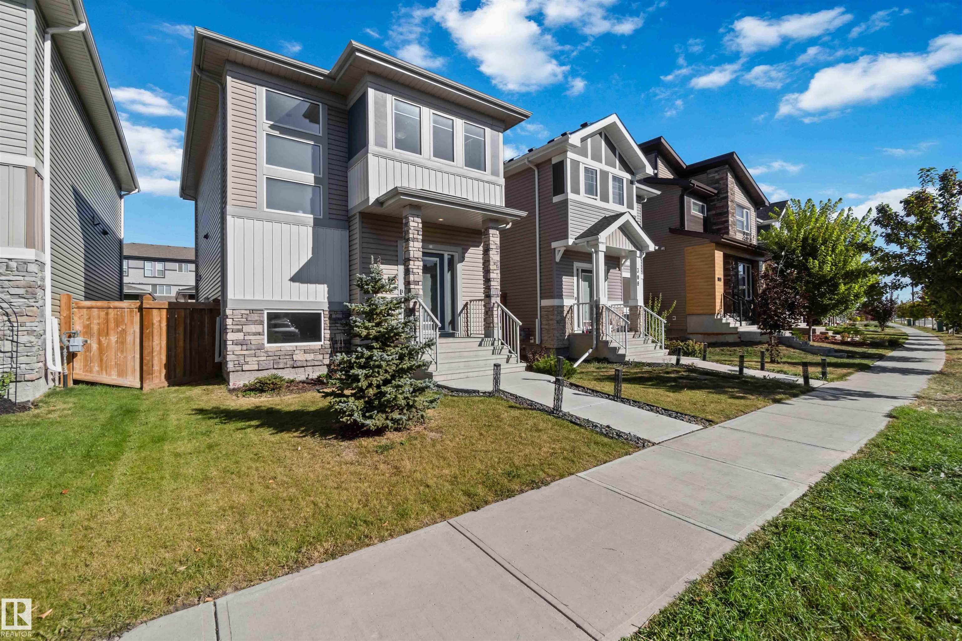 Photo 3 at 310 Balsam Link, Woodbend, Leduc