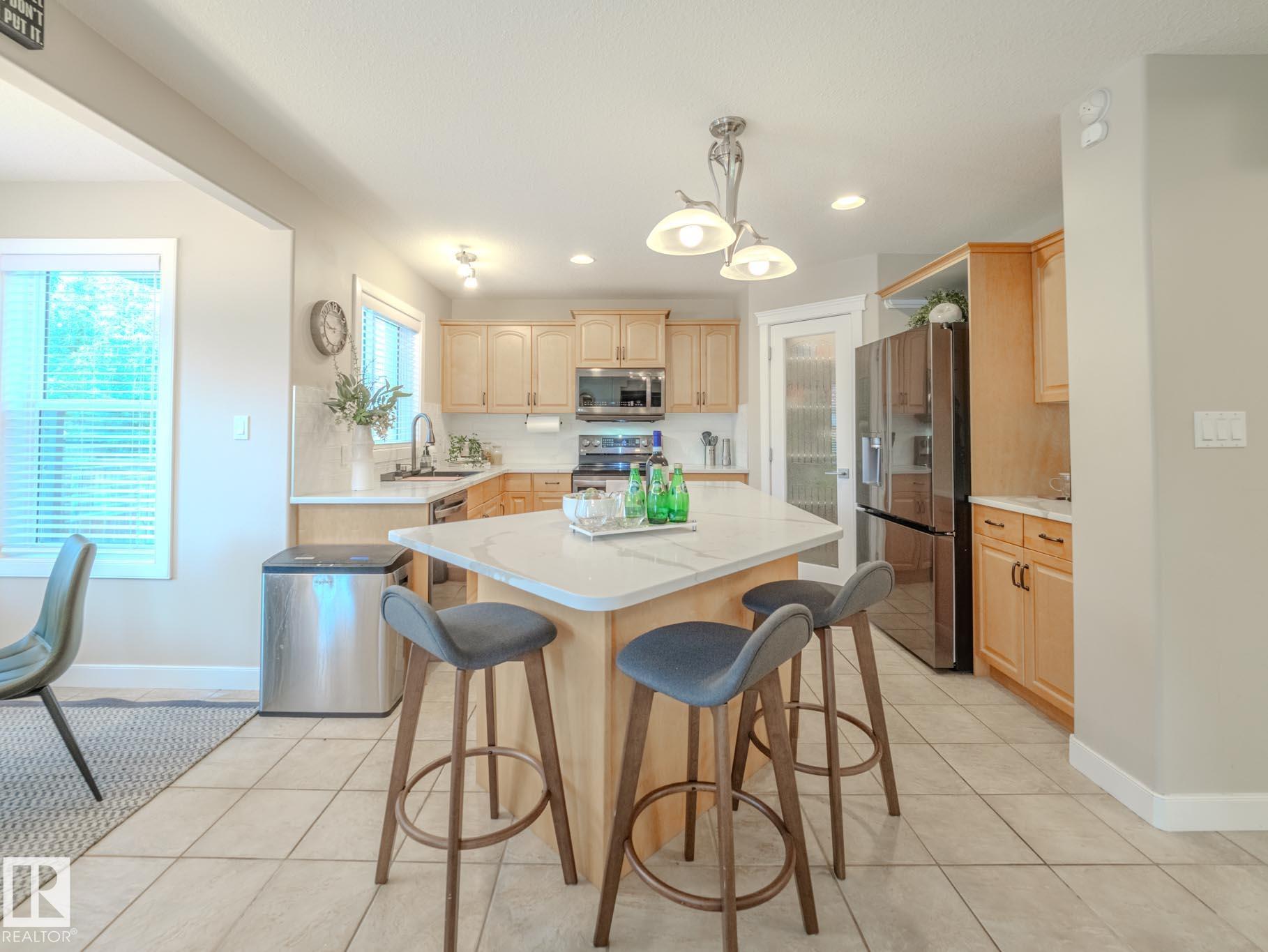 Photo 22 at 5307 61 Street, Eaglemont Heights, Beaumont