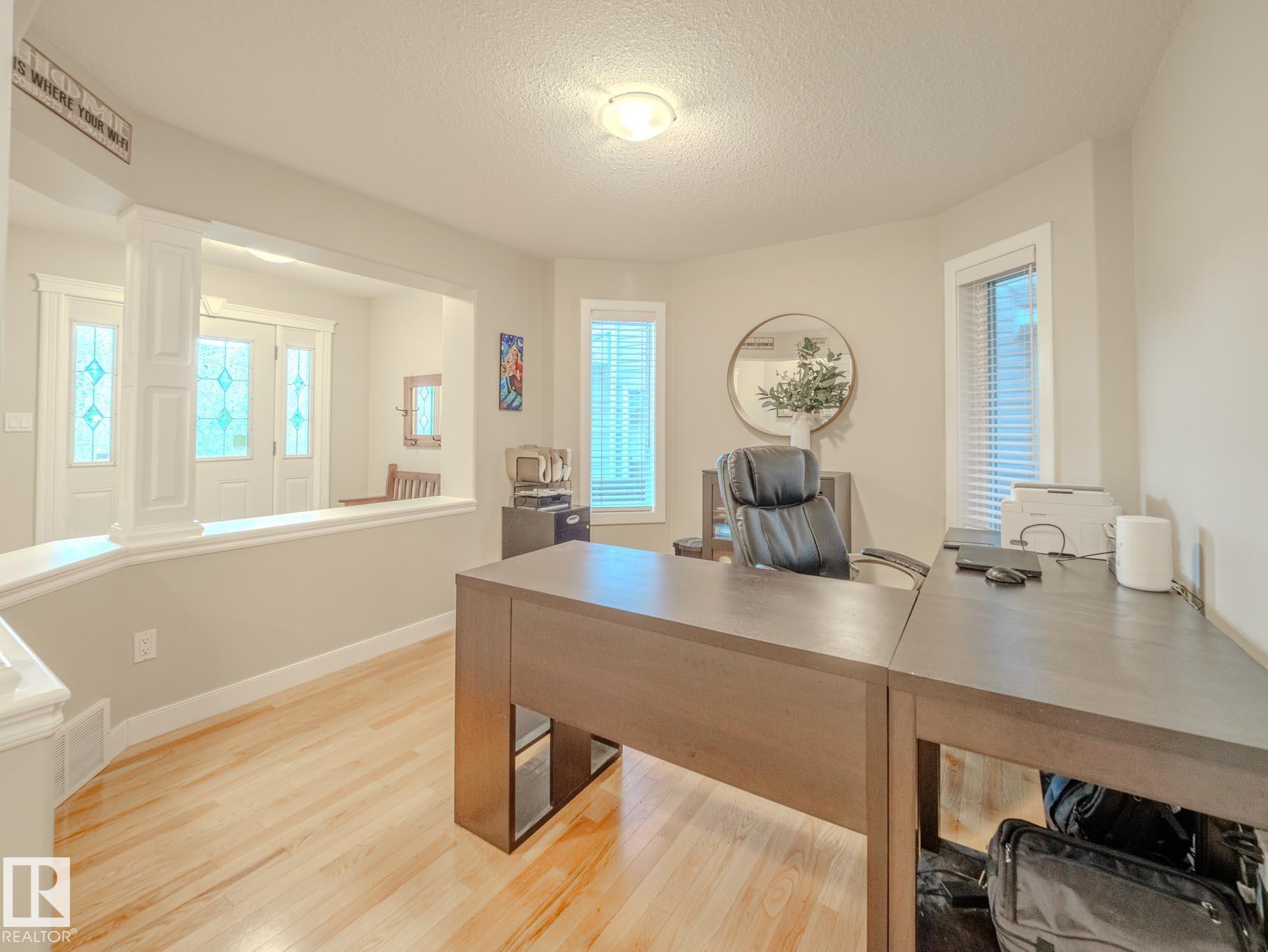 Photo 9 at 5307 61 Street, Eaglemont Heights, Beaumont