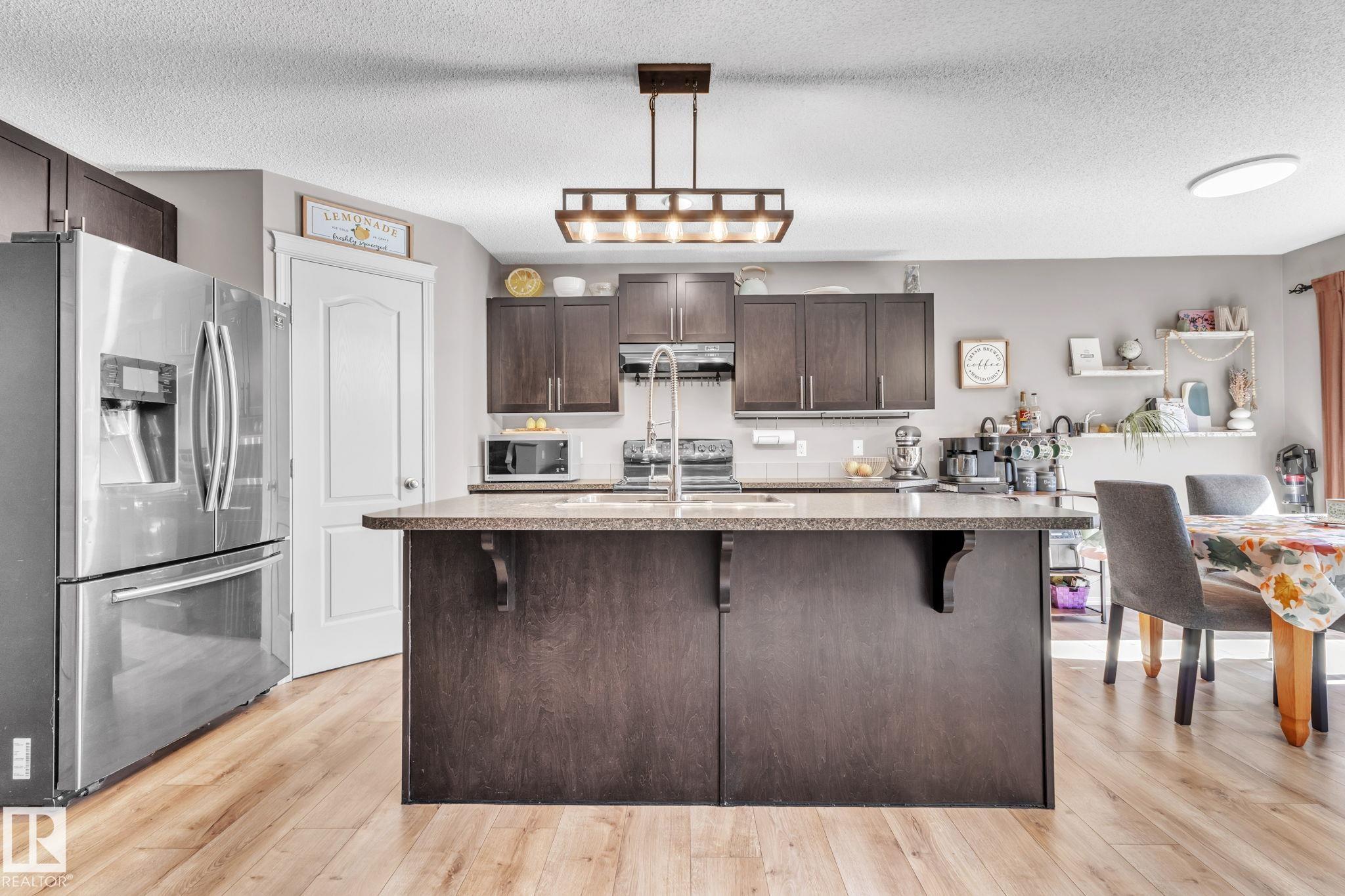 Photo 9 at 13 Springwood Way, Spruce Ridge, Spruce Grove
