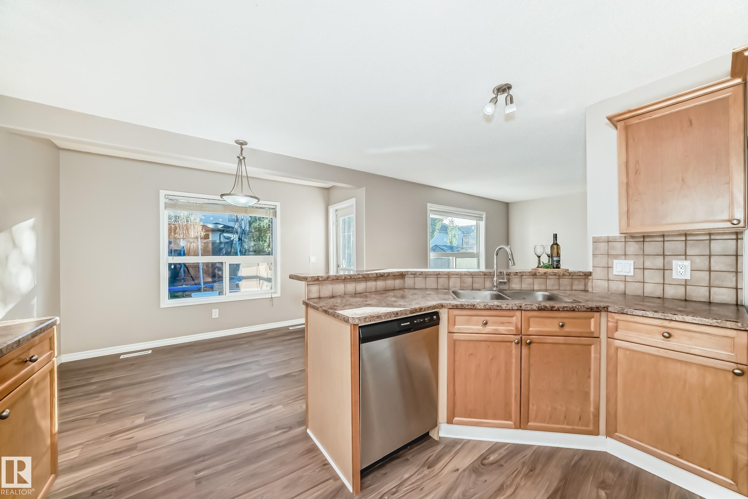 Photo 13 at 14 Spring Gate, Spruce Ridge, Spruce Grove