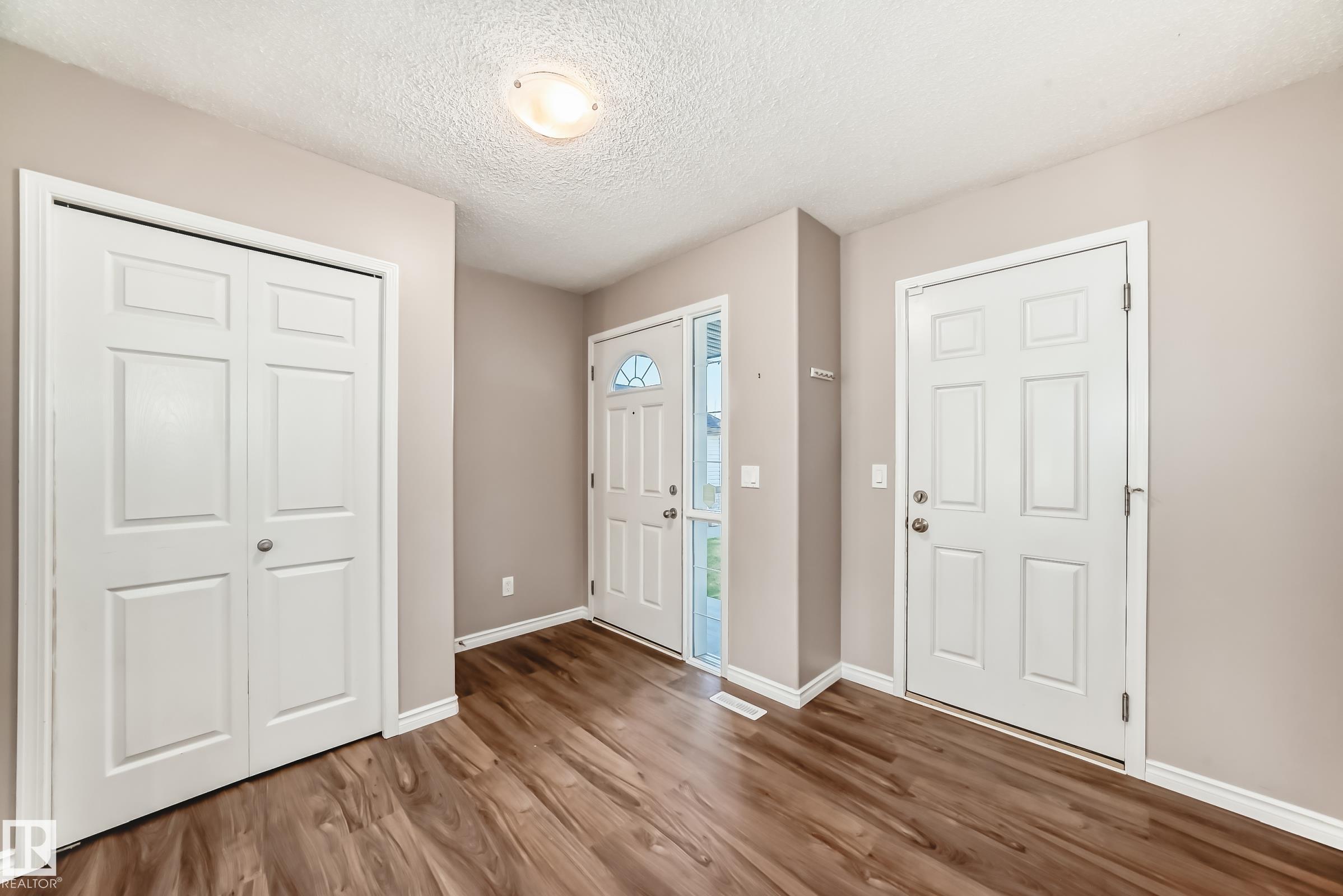 Photo 5 at 14 Spring Gate, Spruce Ridge, Spruce Grove
