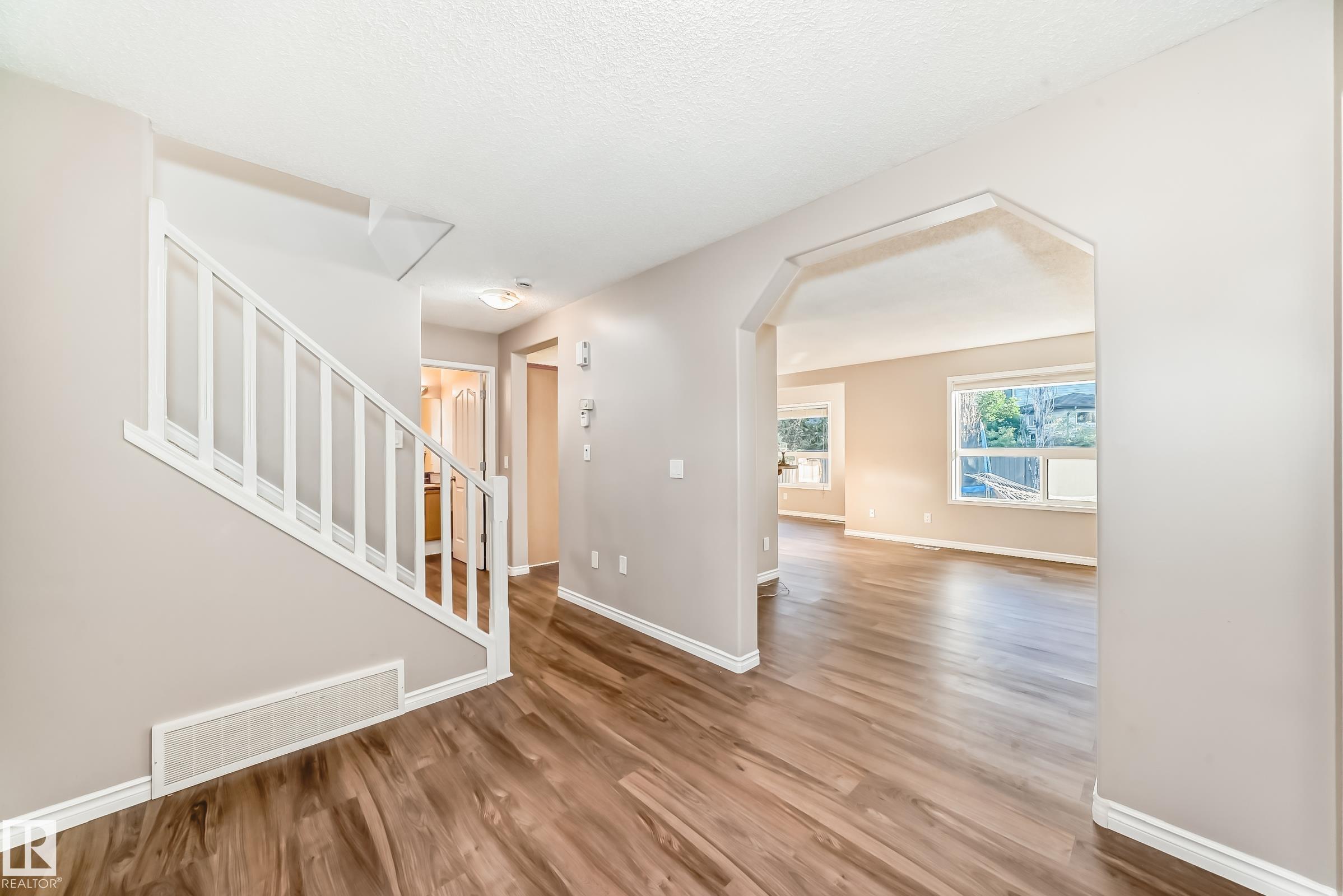 Photo 7 at 14 Spring Gate, Spruce Ridge, Spruce Grove