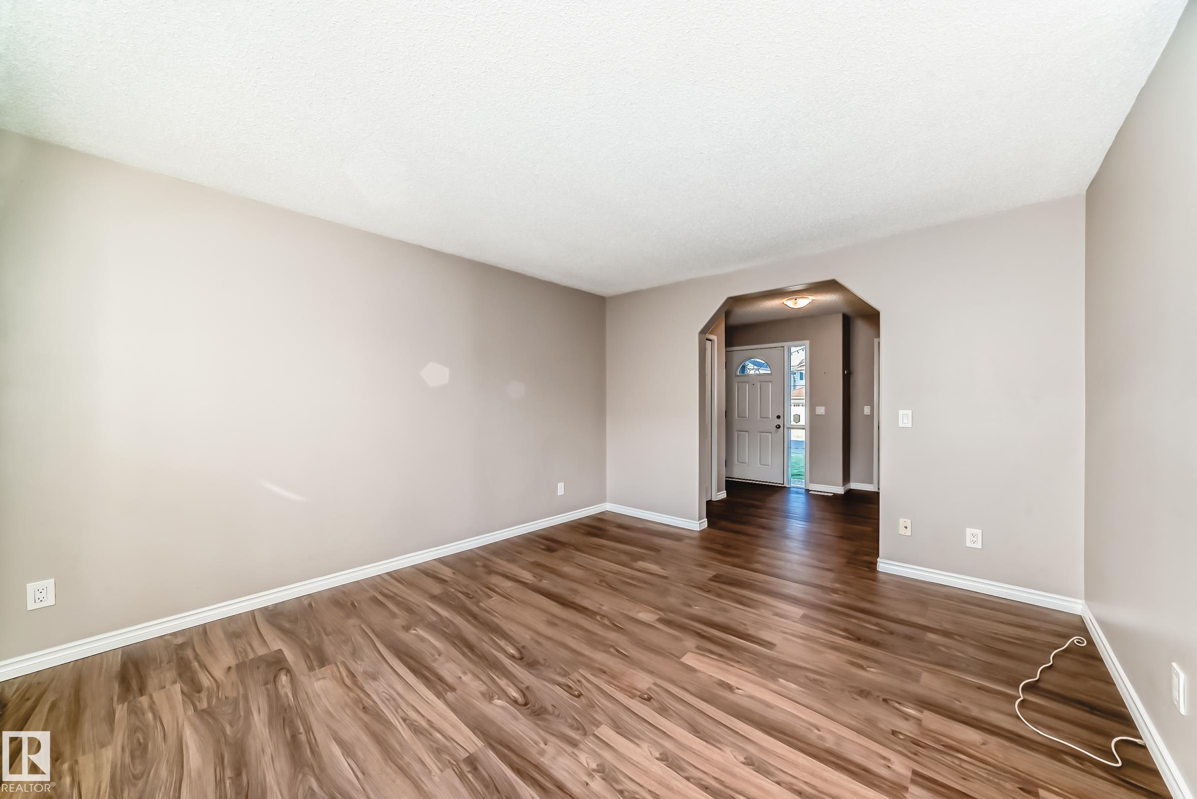 Photo 8 at 14 Spring Gate, Spruce Ridge, Spruce Grove