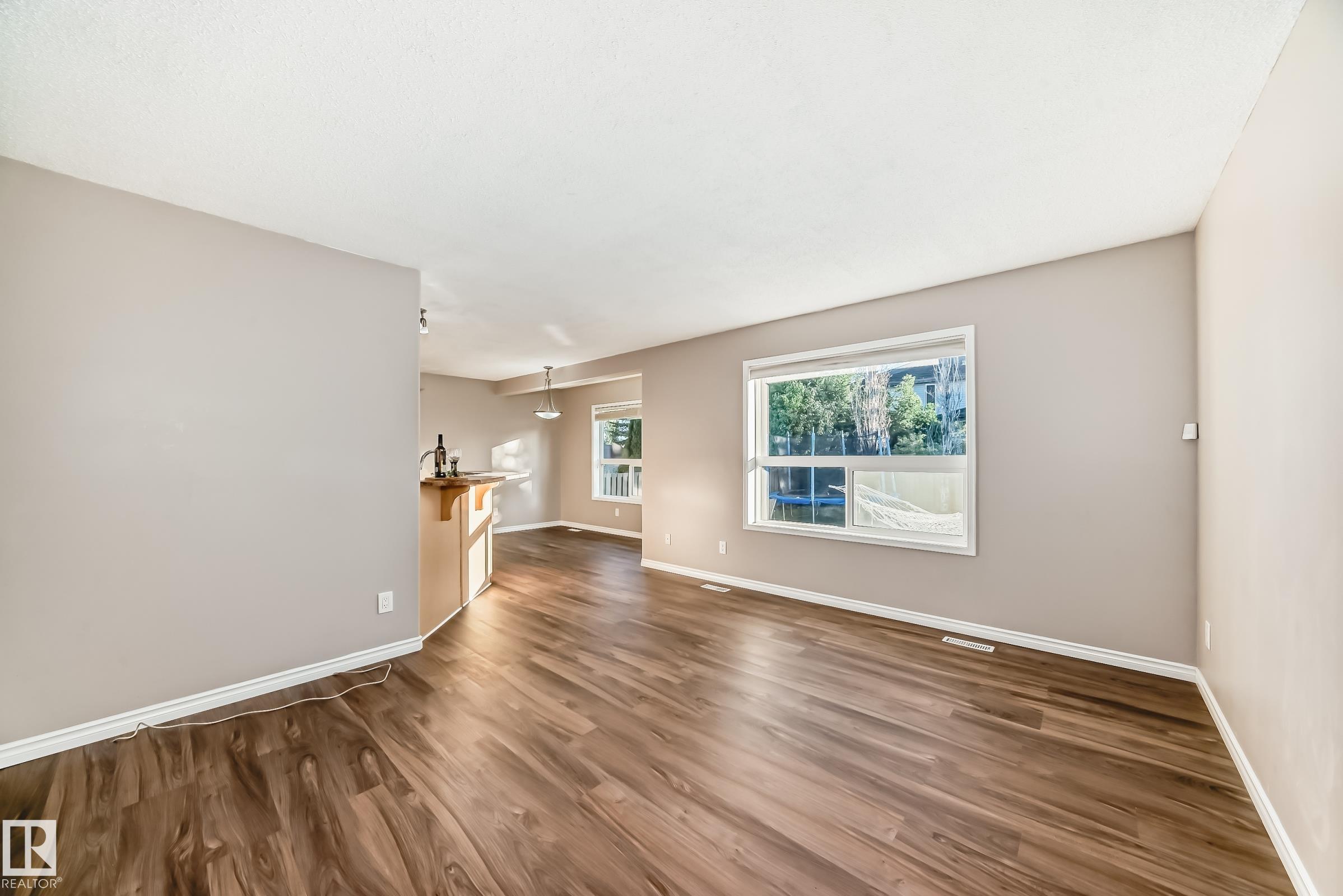 Photo 9 at 14 Spring Gate, Spruce Ridge, Spruce Grove