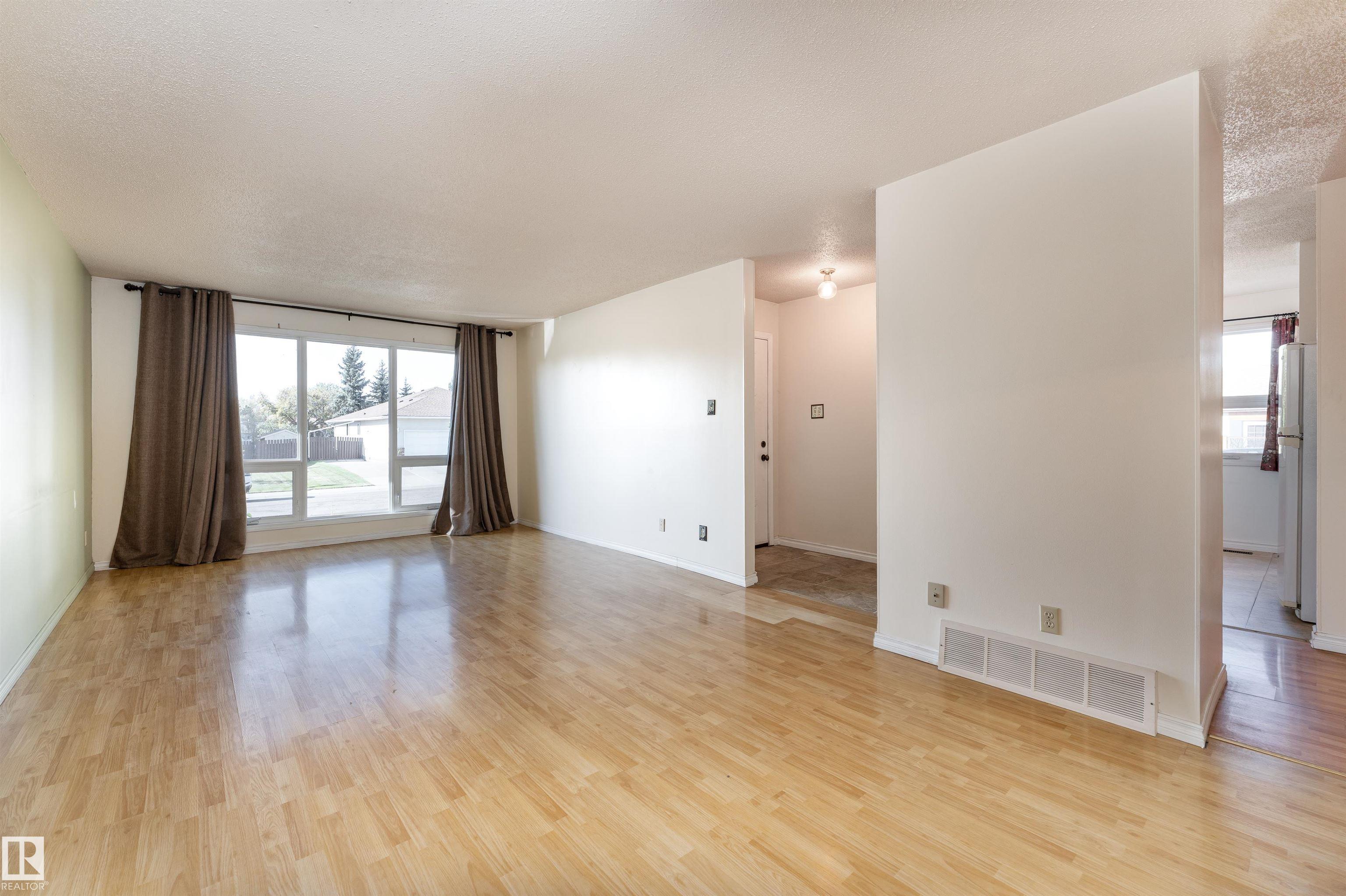 Photo 8 at 4114 43b Avenue, South Park, Leduc