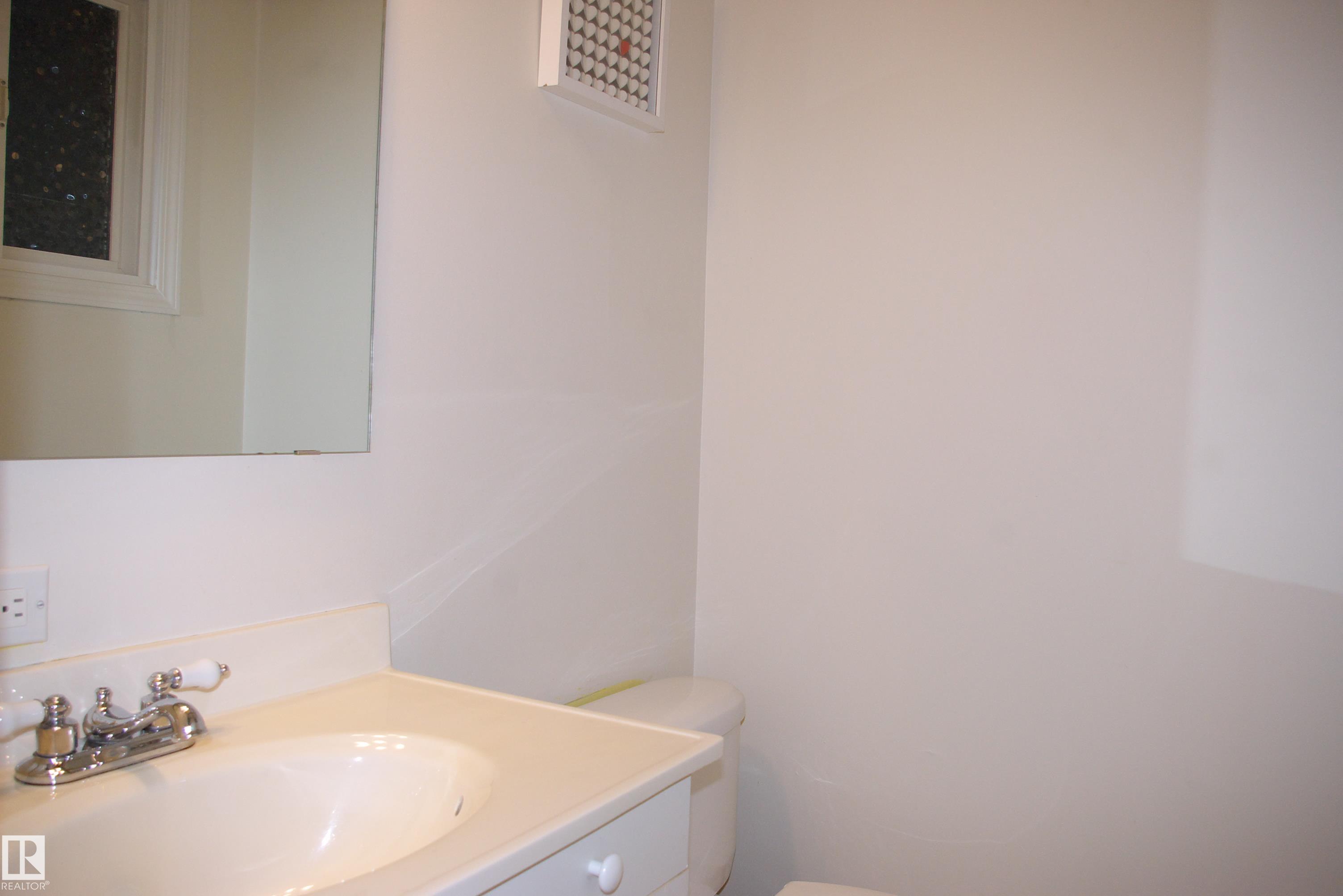 Photo 12 at 30 Greenfield Estates, Grandin, St. Albert
