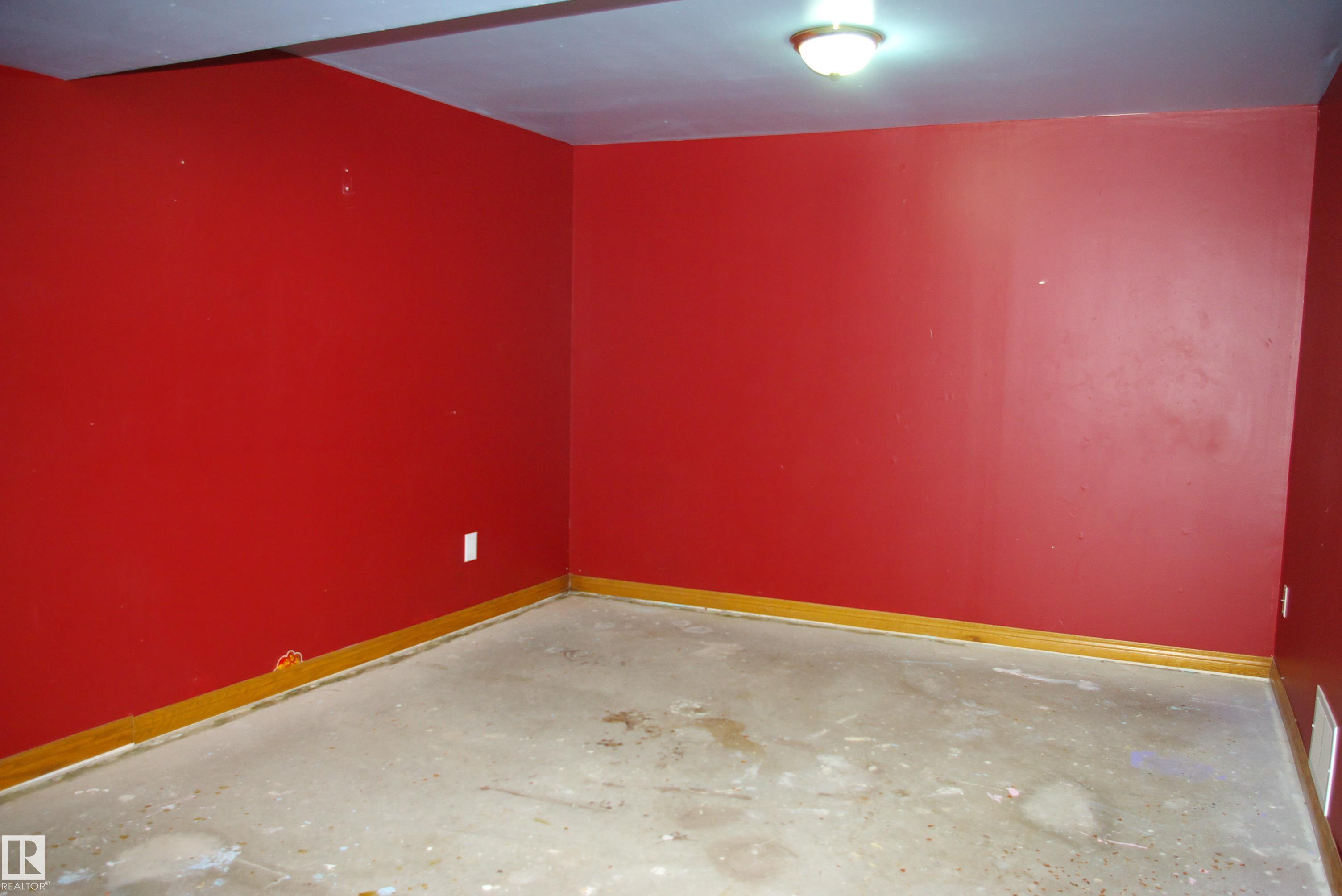 Photo 25 at 30 Greenfield Estates, Grandin, St. Albert