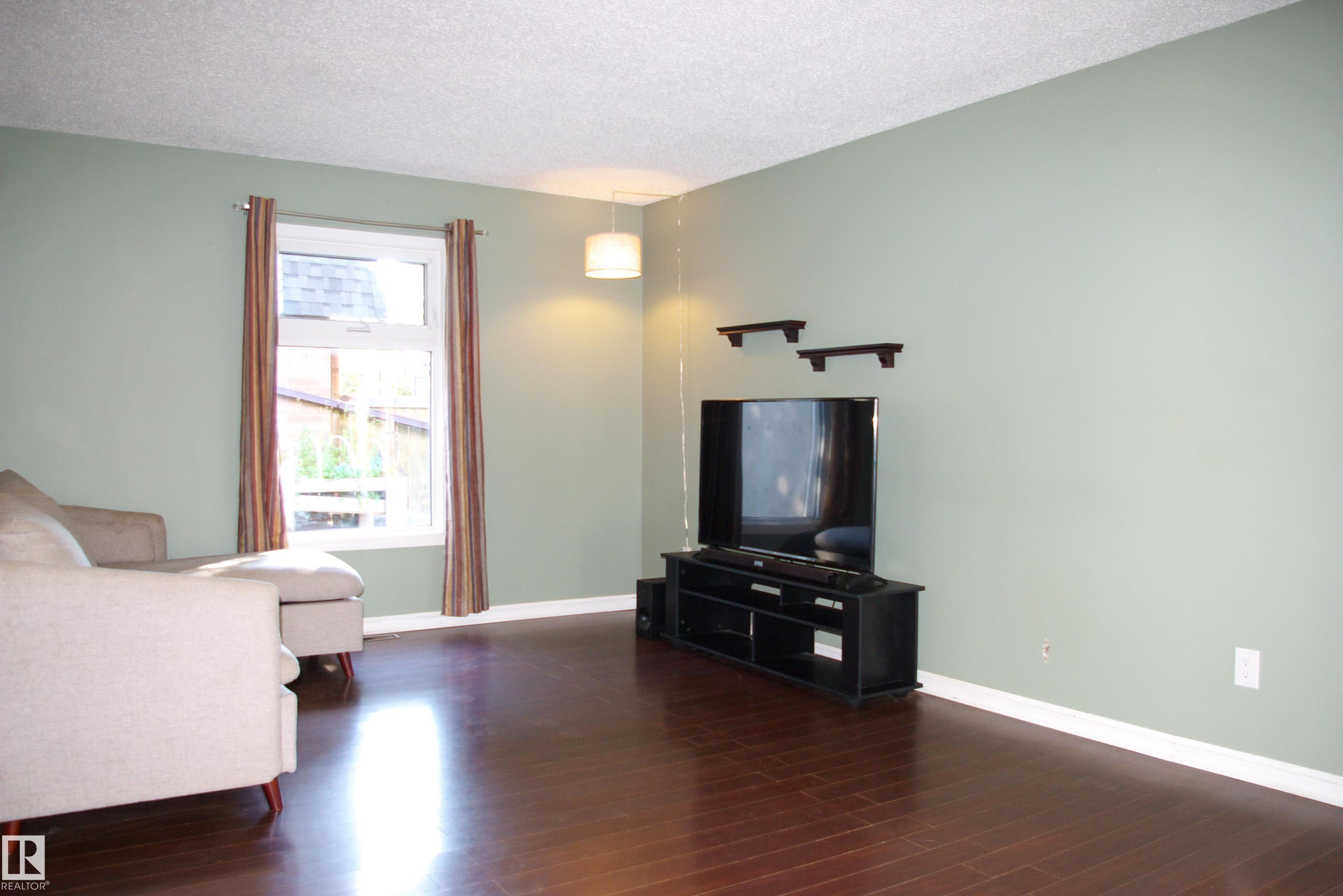 Photo 6 at 30 Greenfield Estates, Grandin, St. Albert