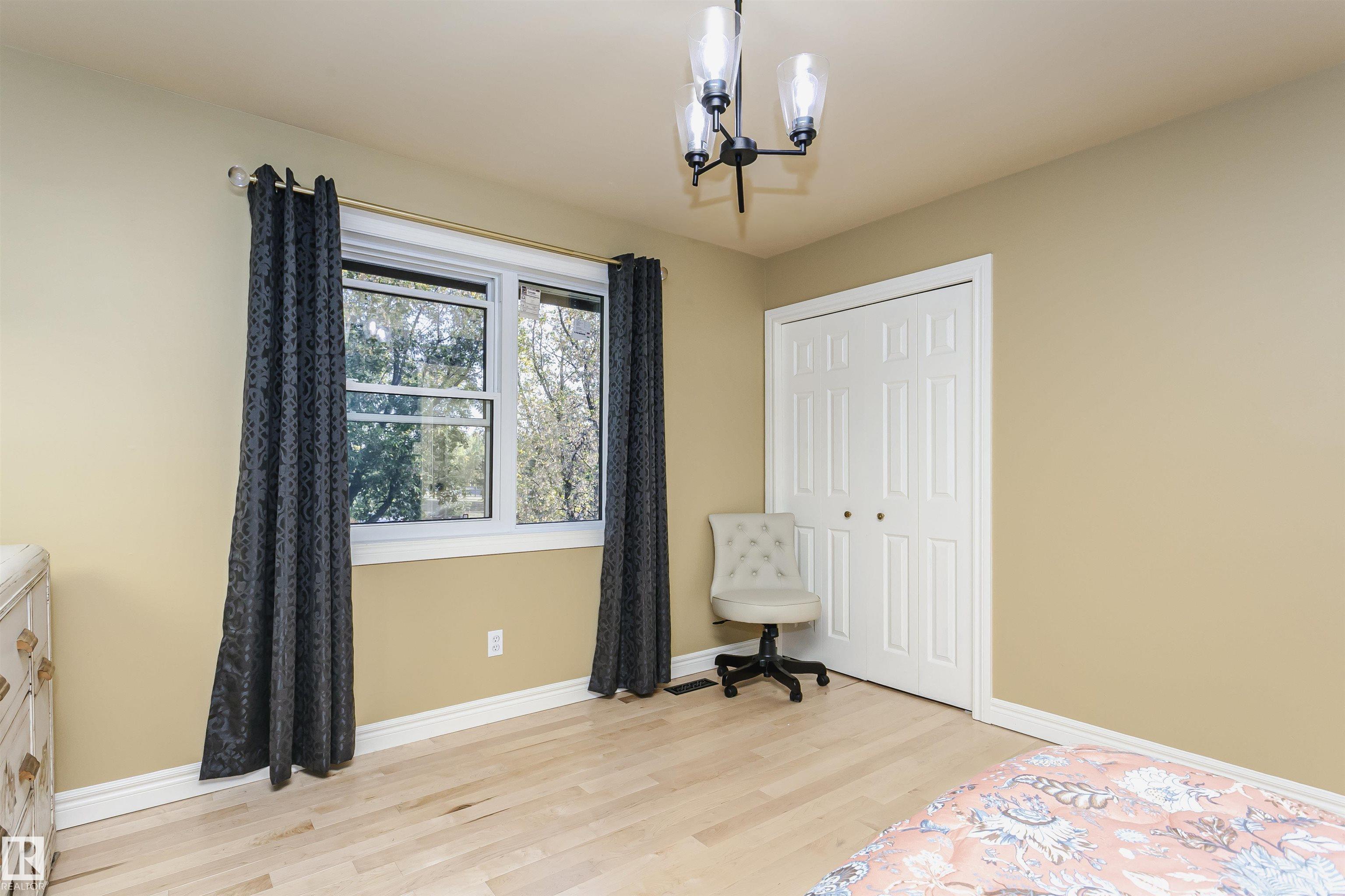 Photo 31 at 15104 42 Avenue NW, Ramsay Heights, Edmonton