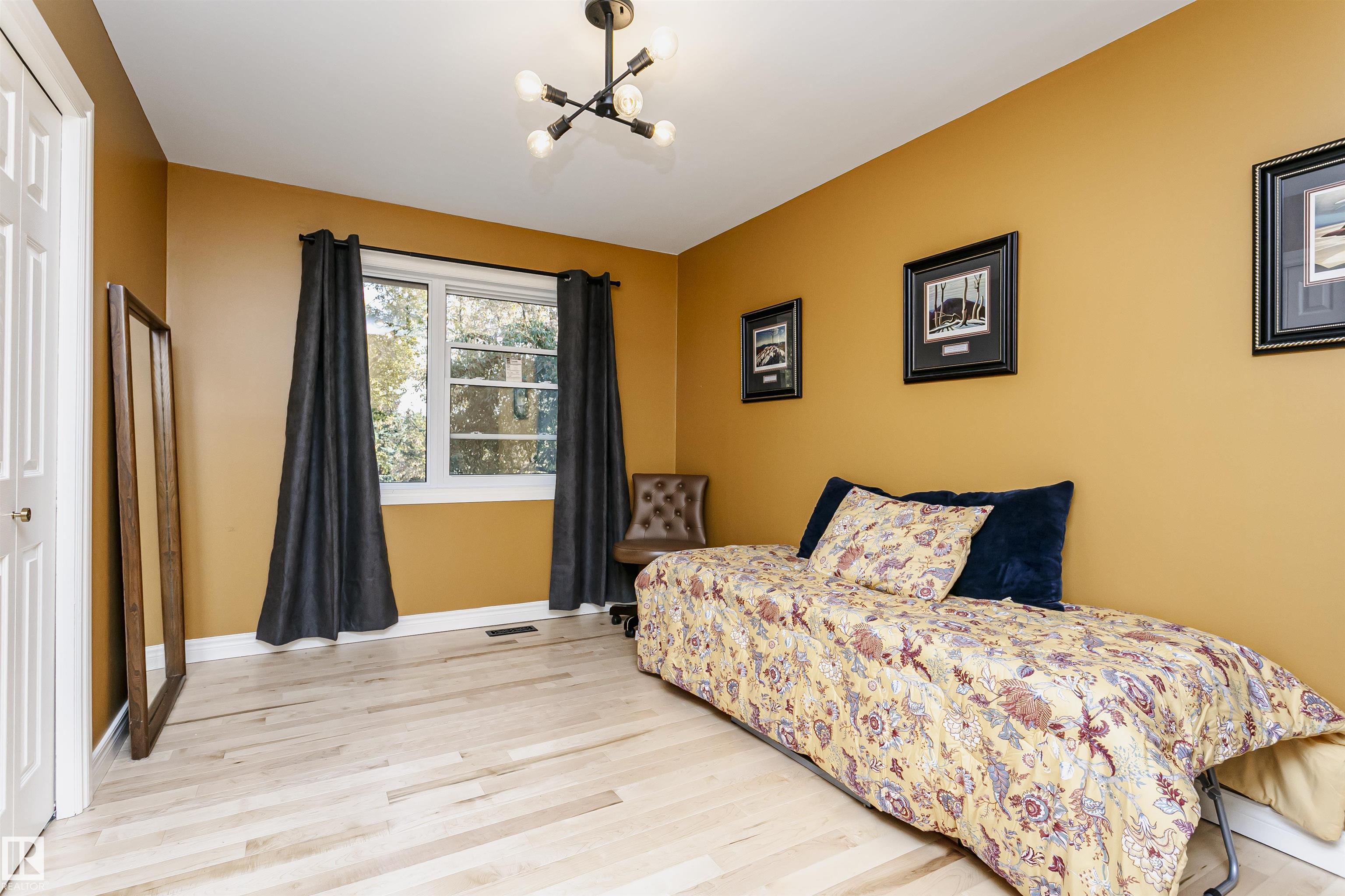 Photo 32 at 15104 42 Avenue NW, Ramsay Heights, Edmonton