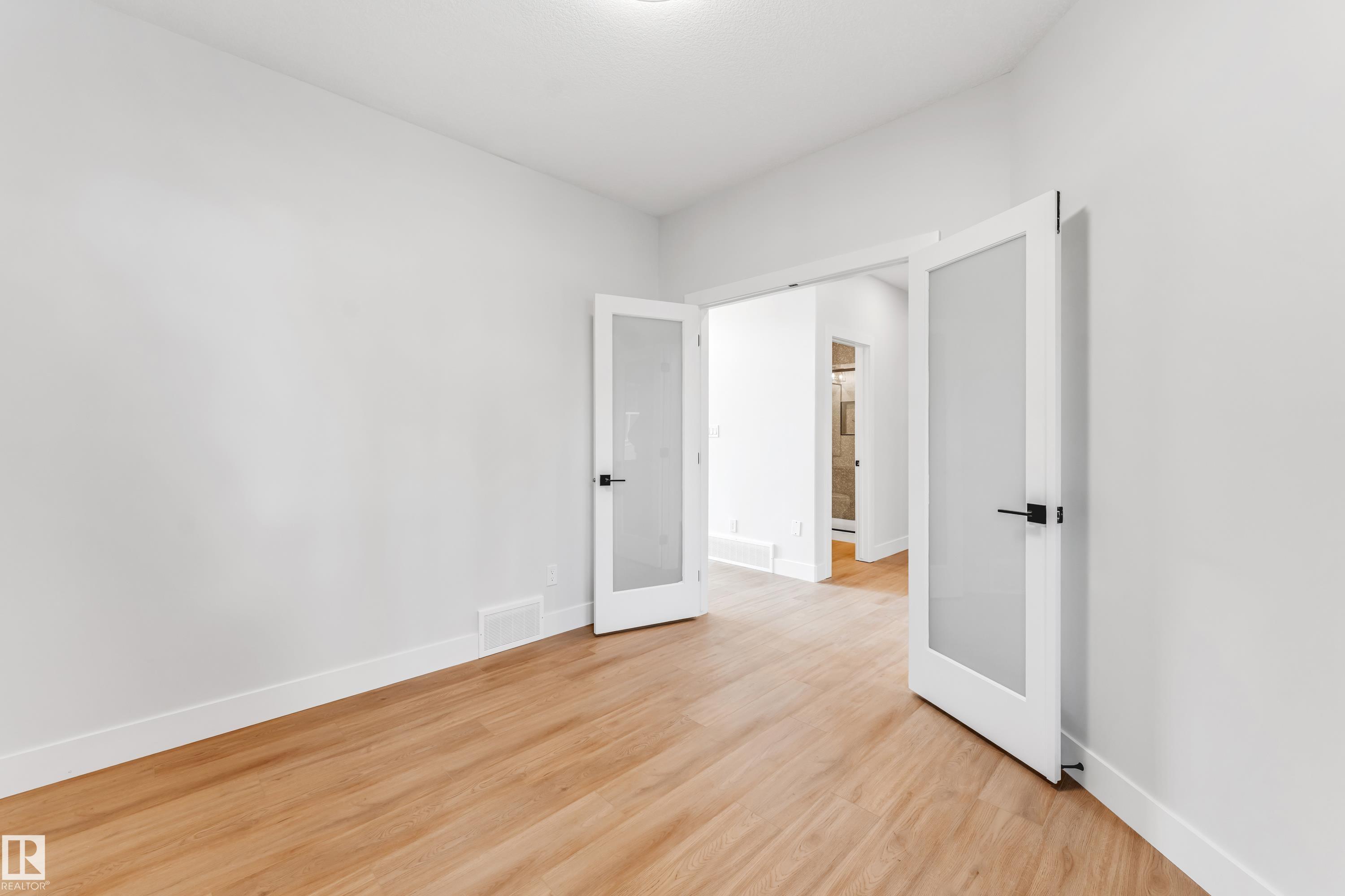 Photo 10 at 1 Horizon Link, Hilldowns, Spruce Grove