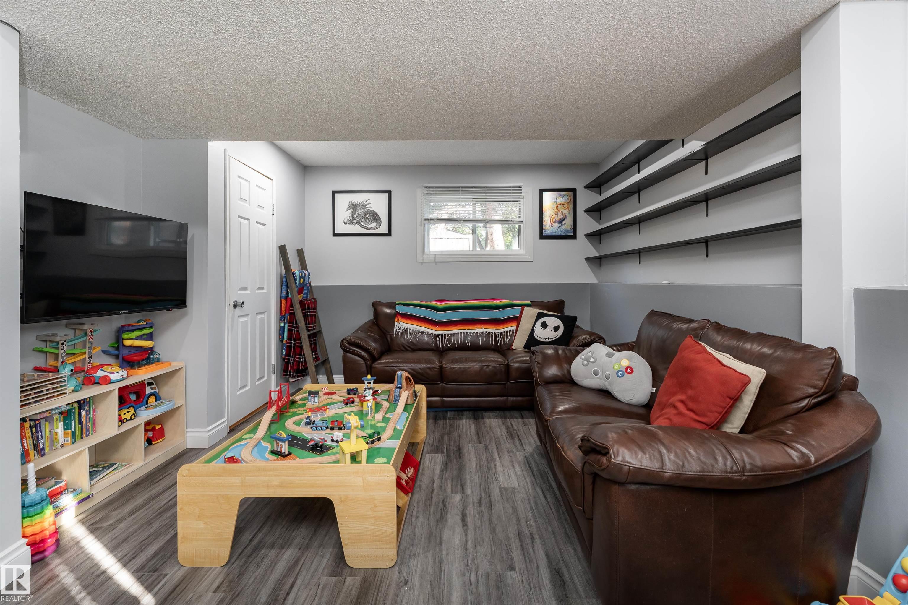 Photo 29 at 44 Mcnabb Crescent, Forest Green, Stony Plain