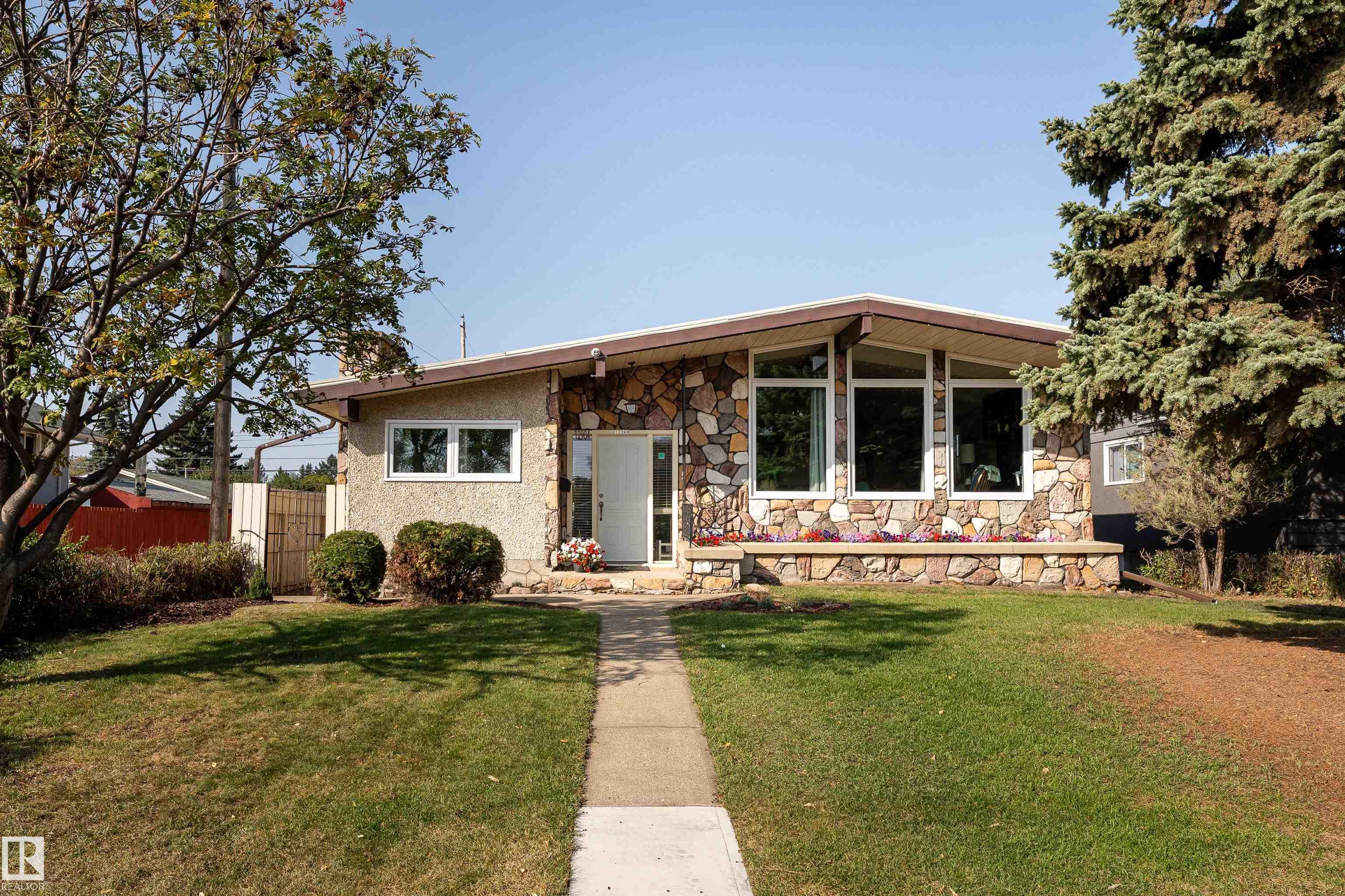 12904 86 Street NW, Killarney, Edmonton 