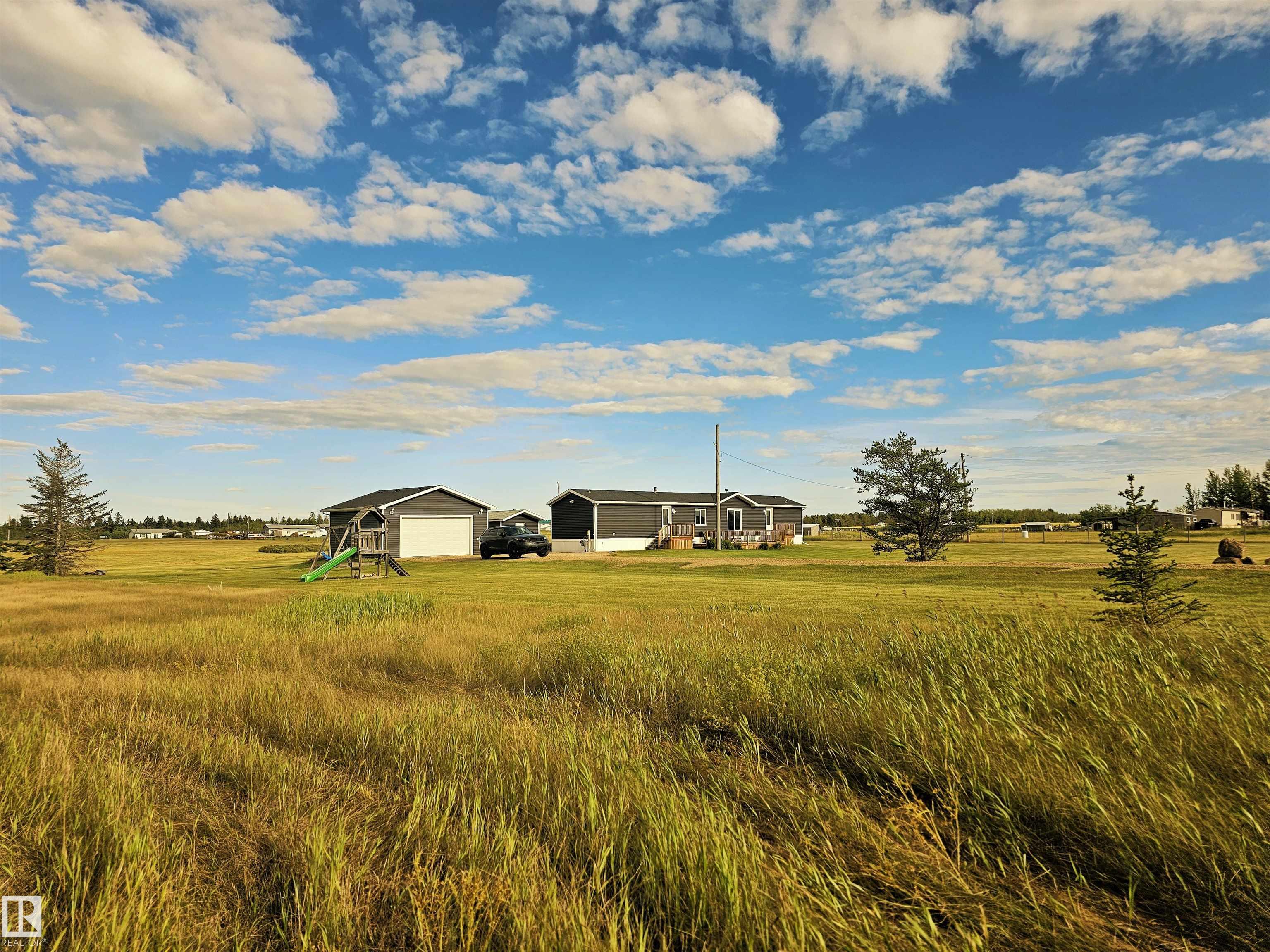 42 - Richfield Road, Clearview Acres, Rural Sturgeon County 