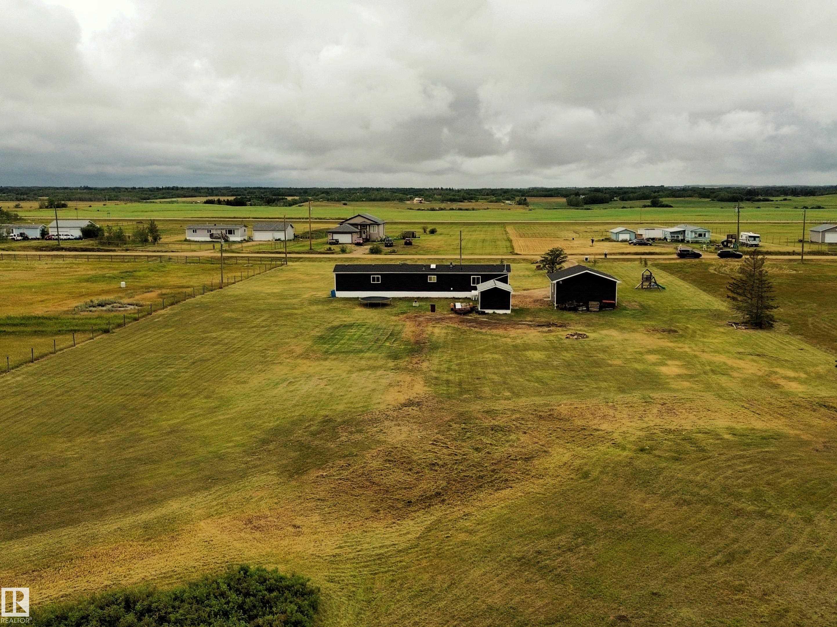 Photo 3 at 42 - Richfield Road, Clearview Acres, Rural Sturgeon County