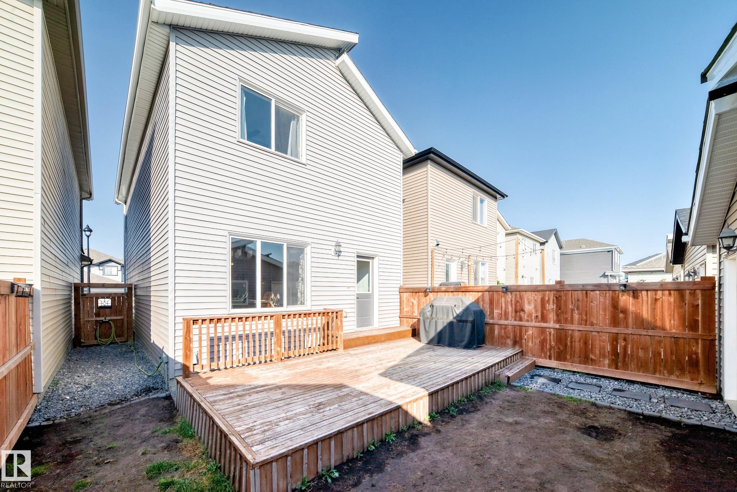 Photo 3 at 725 Berg Loop, Black Stone, Leduc