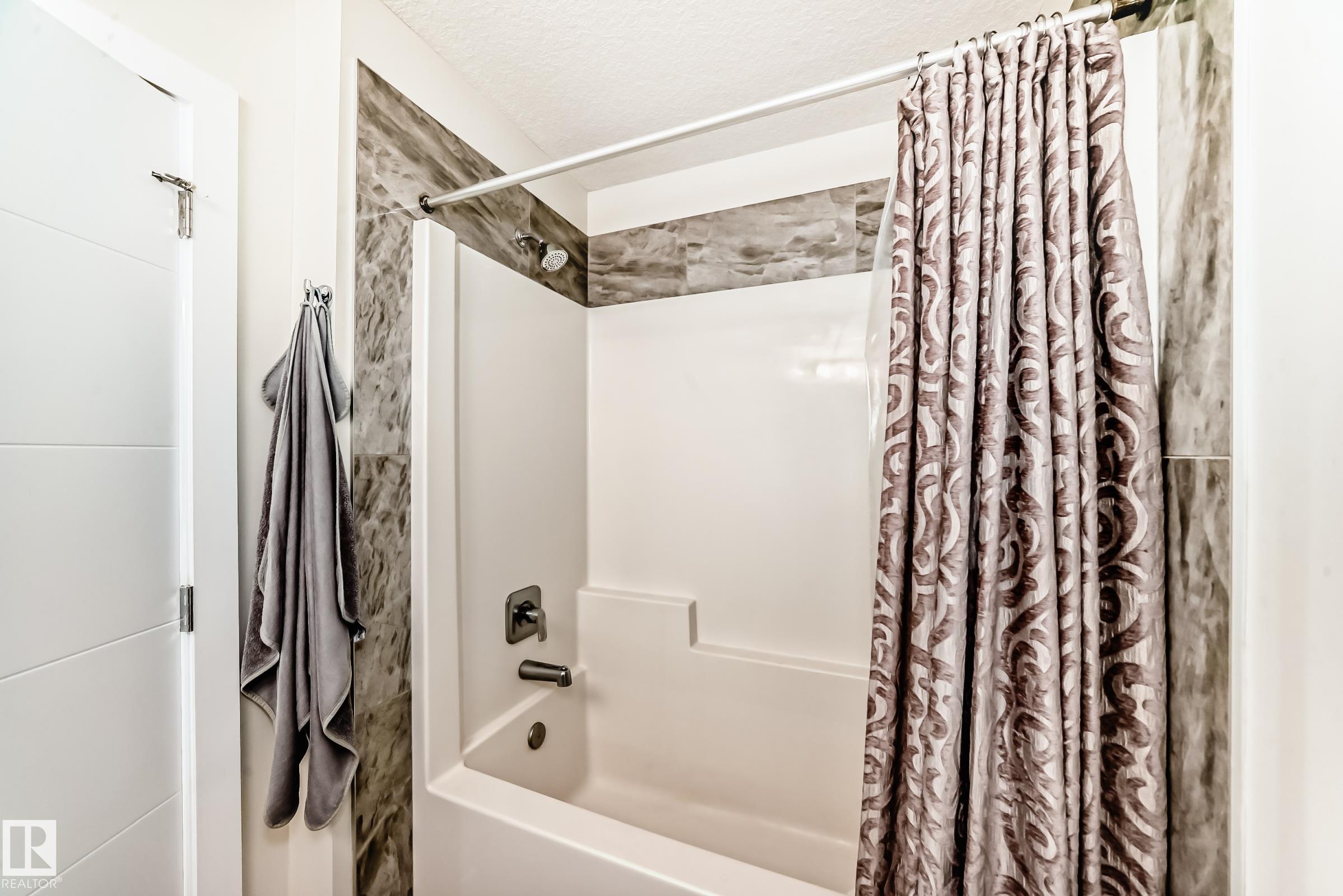 Photo 21 at 725 Berg Loop, Black Stone, Leduc
