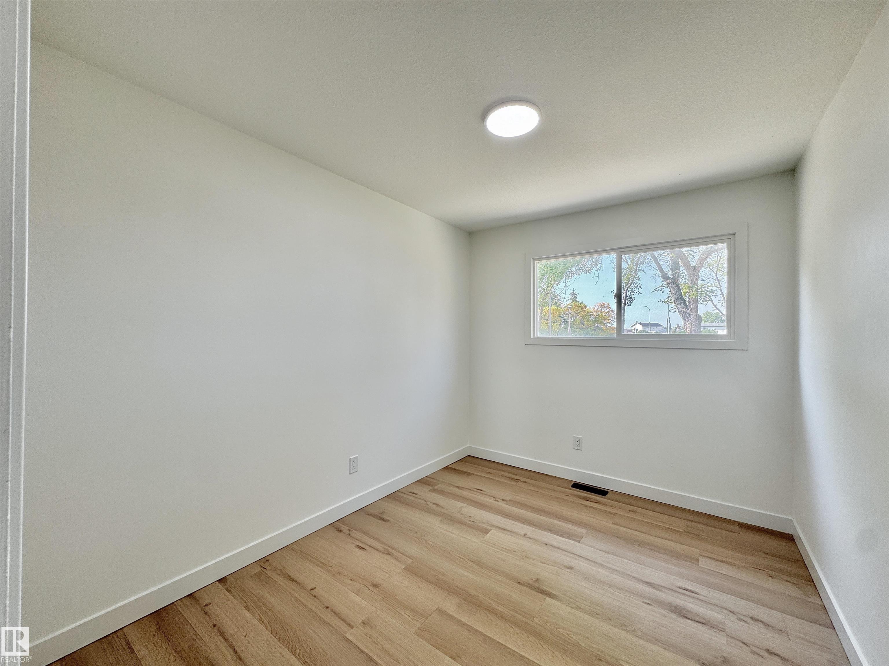 Photo 12 at 9607 95 Street, Sherridon Heights, Fort Saskatchewan