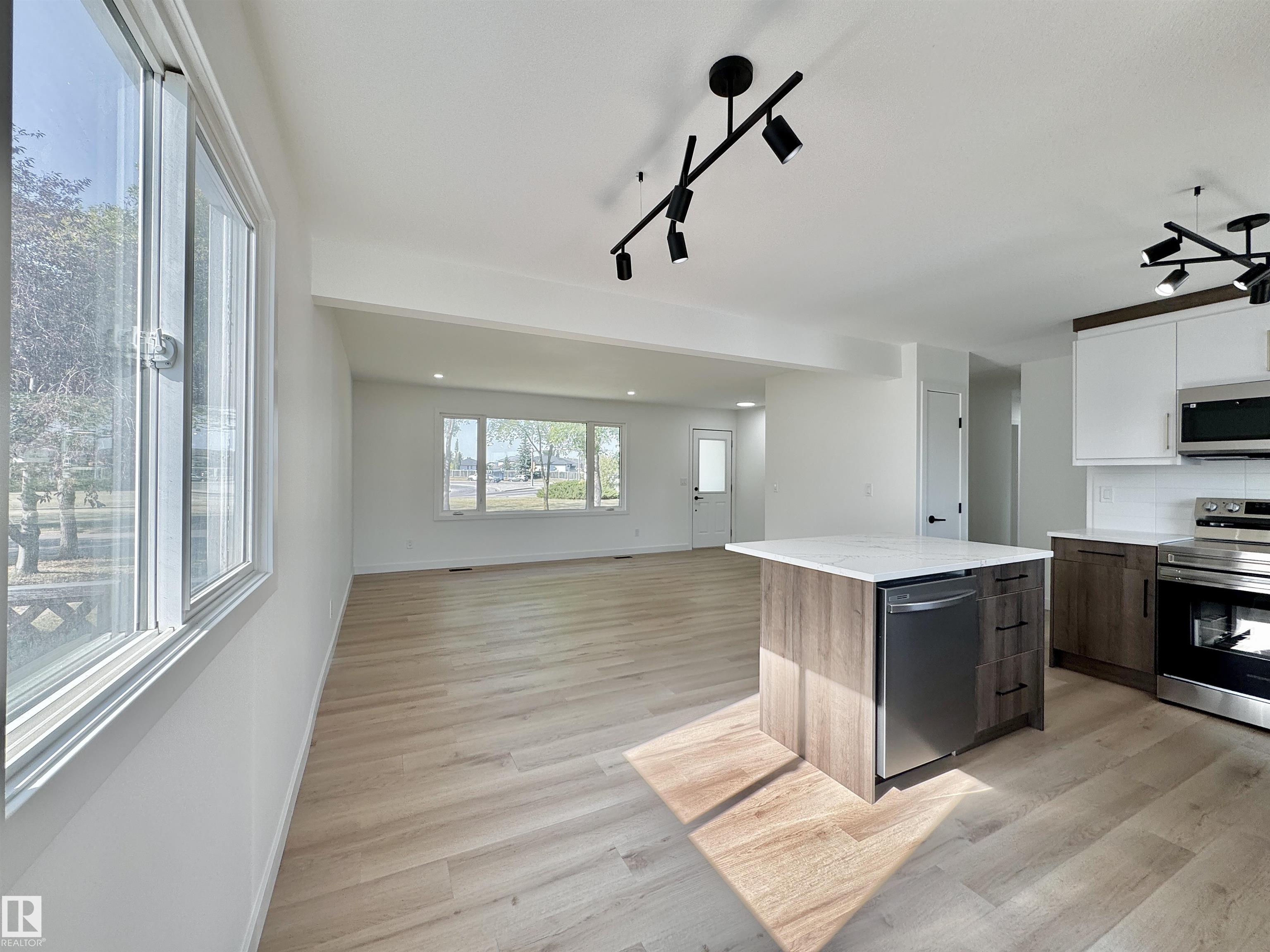 Photo 7 at 9607 95 Street, Sherridon Heights, Fort Saskatchewan