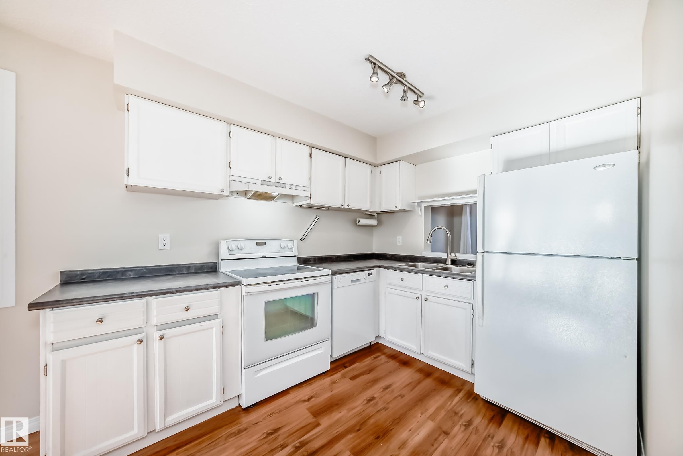 Photo 12 at 307 Grandin Village, Grandin, St. Albert