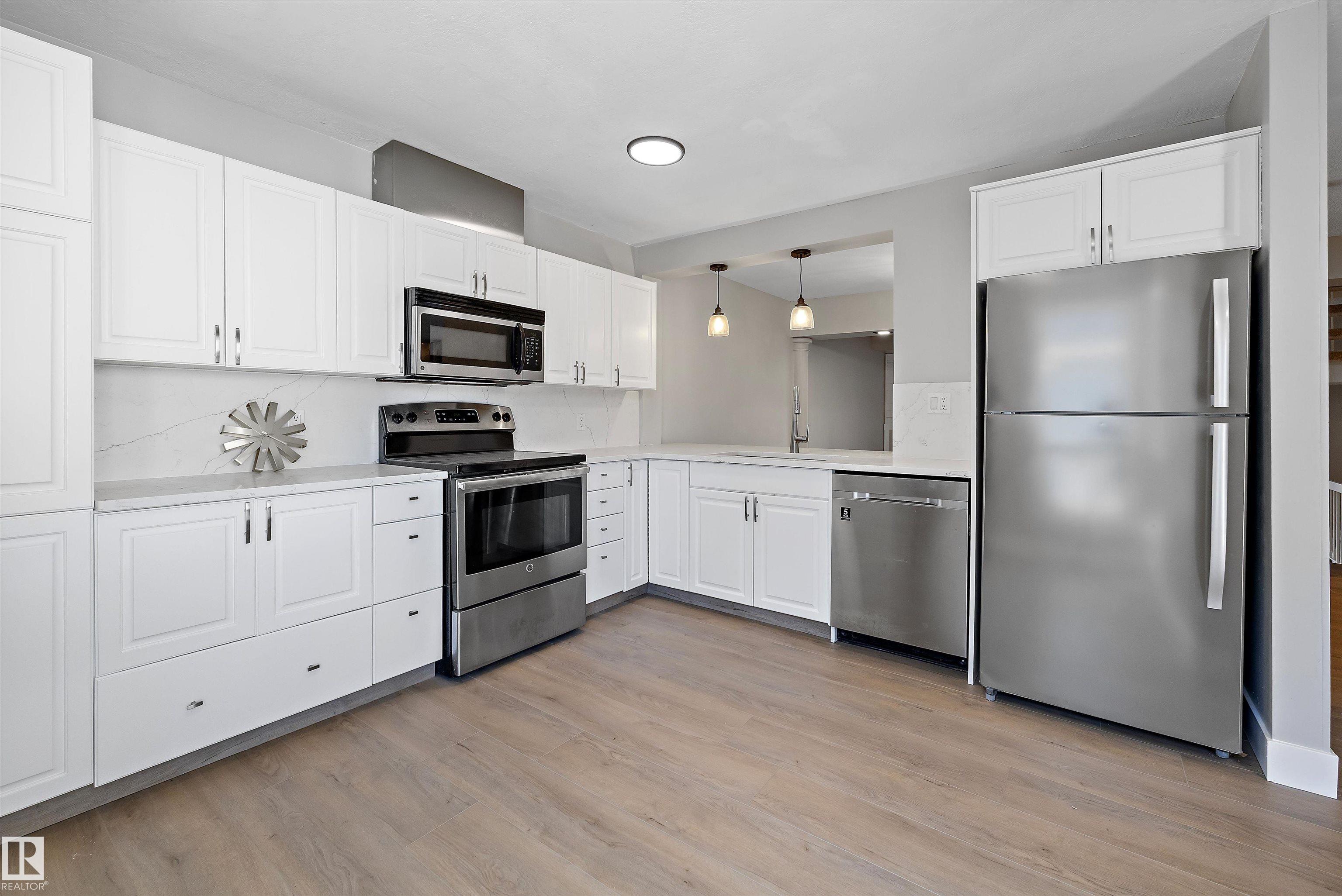 Photo 2 at 1511 Lakeside green, Grandin, St. Albert
