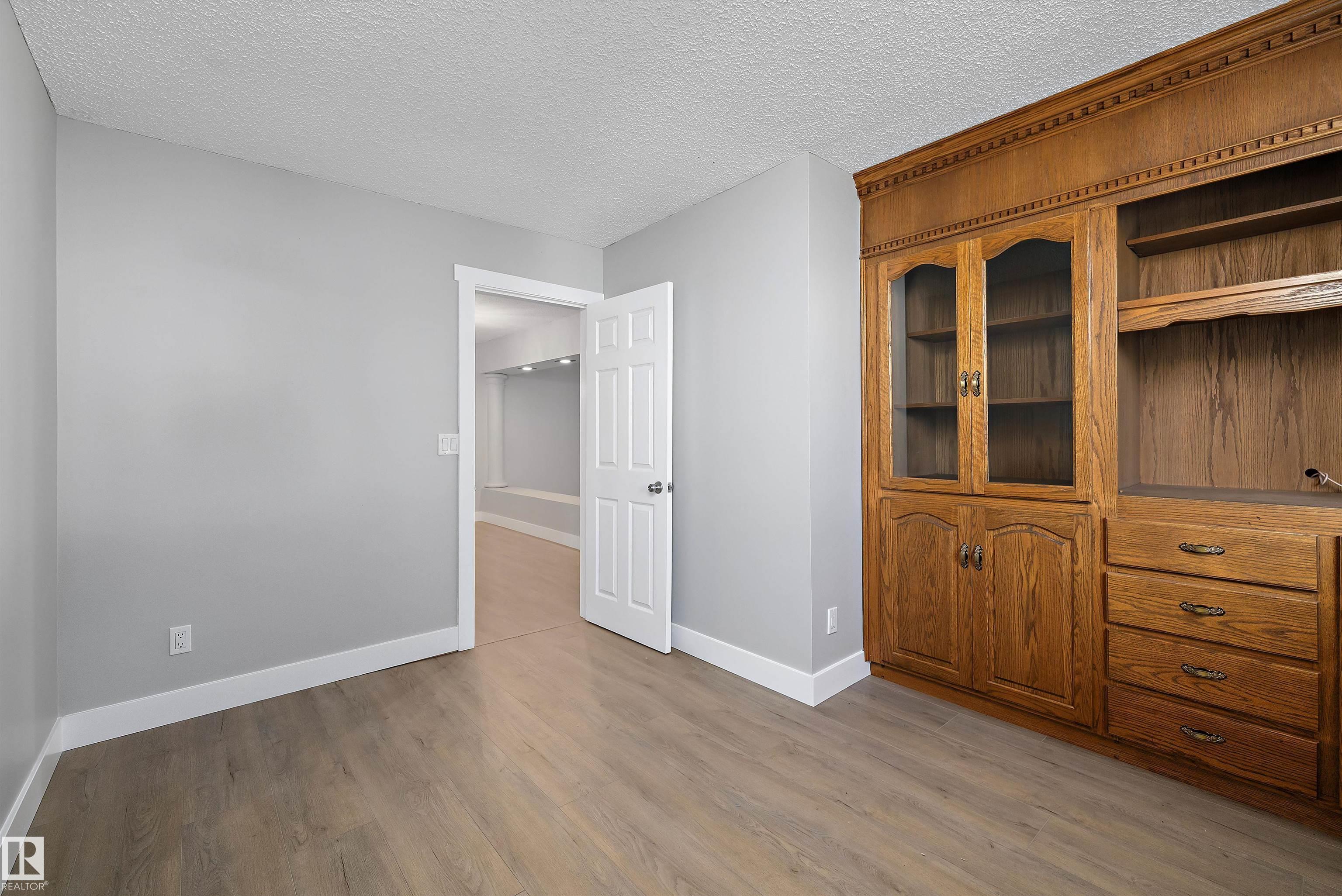 Photo 24 at 1511 Lakeside green, Grandin, St. Albert