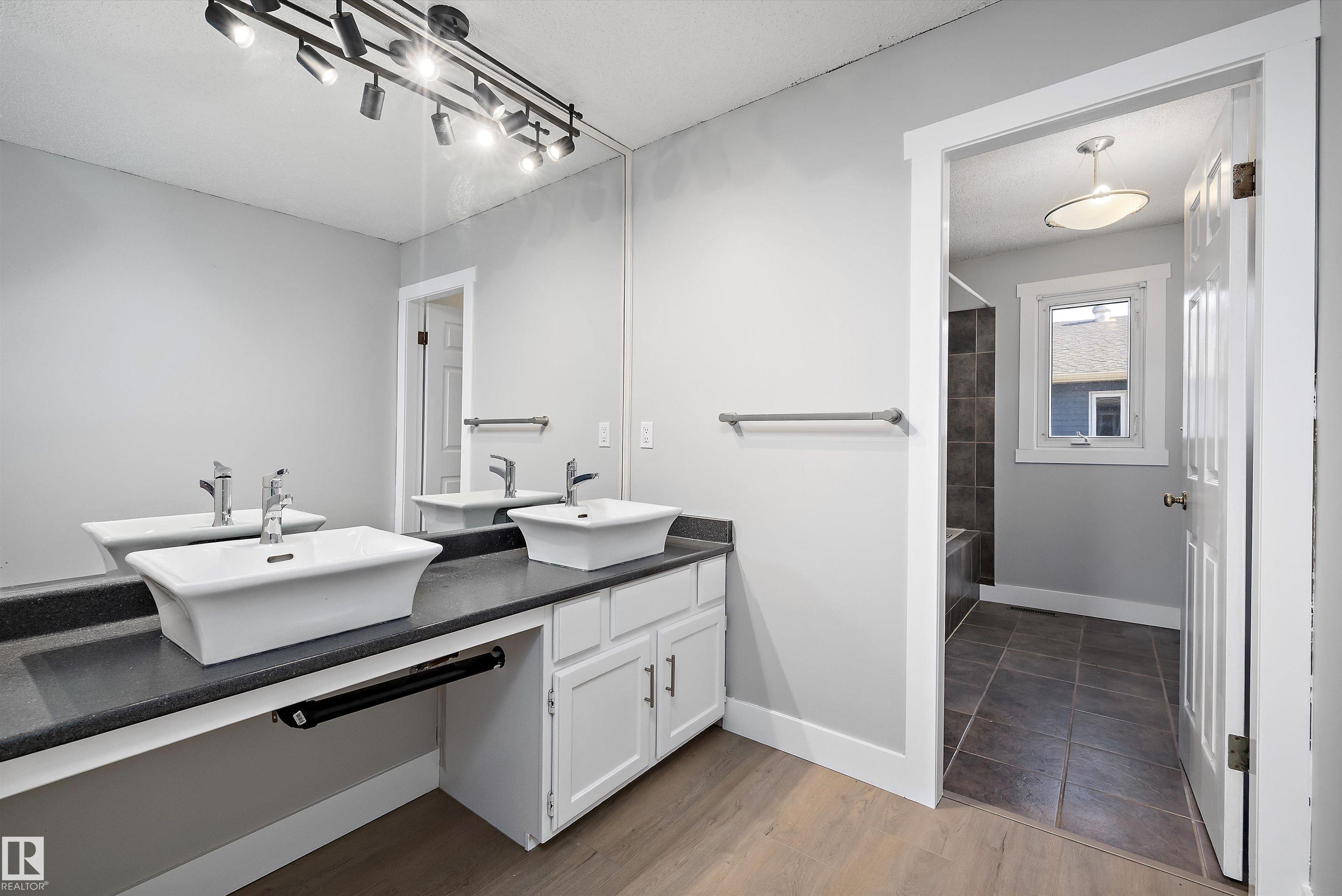 Photo 37 at 1511 Lakeside green, Grandin, St. Albert