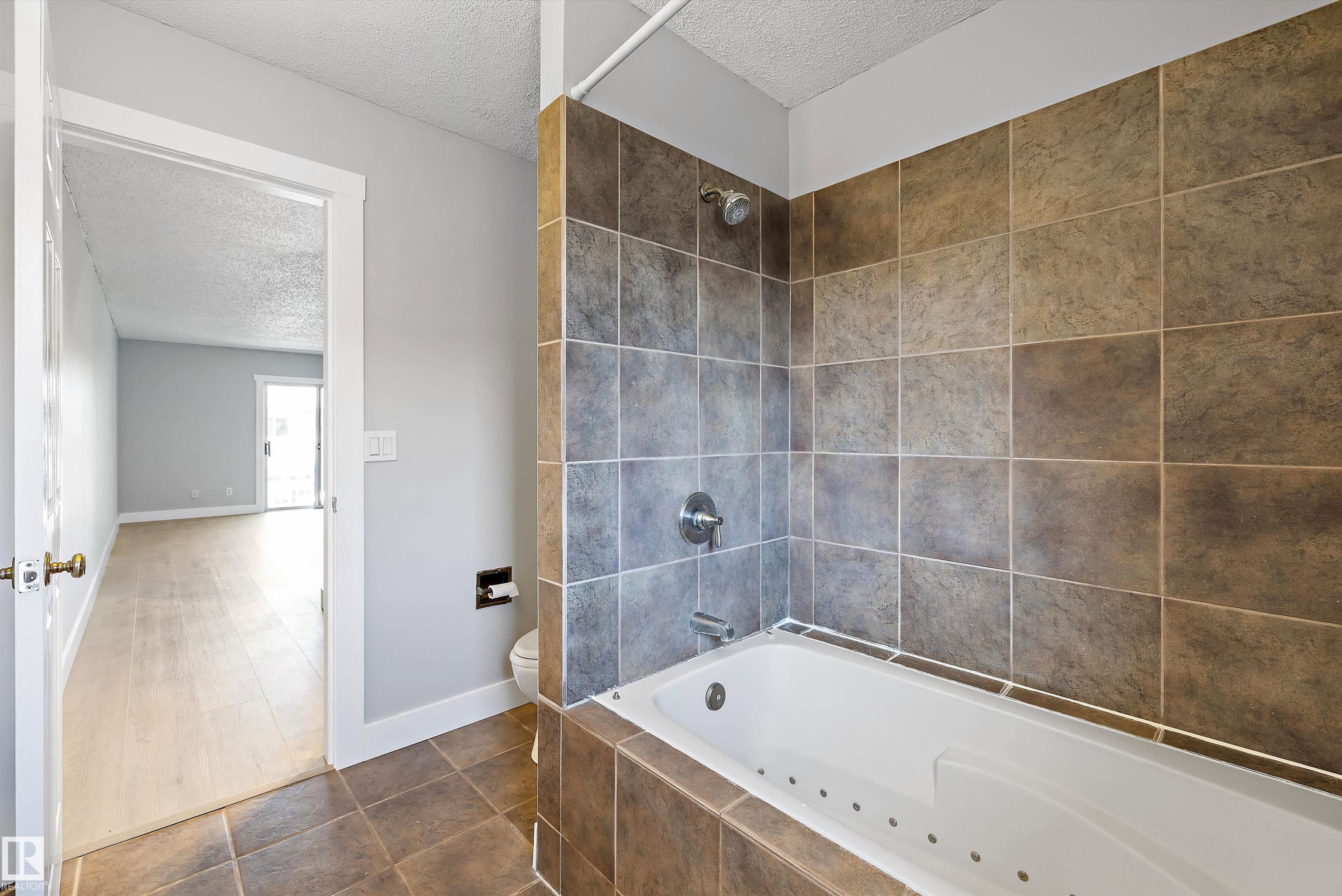 Photo 39 at 1511 Lakeside green, Grandin, St. Albert